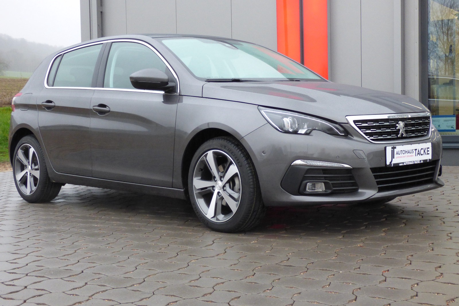 Peugeot 308 PT130 EAT8 Allure 1. Hand, Panorama, LED-Scheinwerfer, NAVI