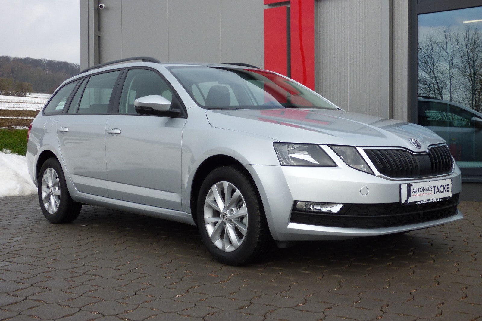 Skoda Octavia 1,5TSi Ambition, PDC, SHZ, 8fach