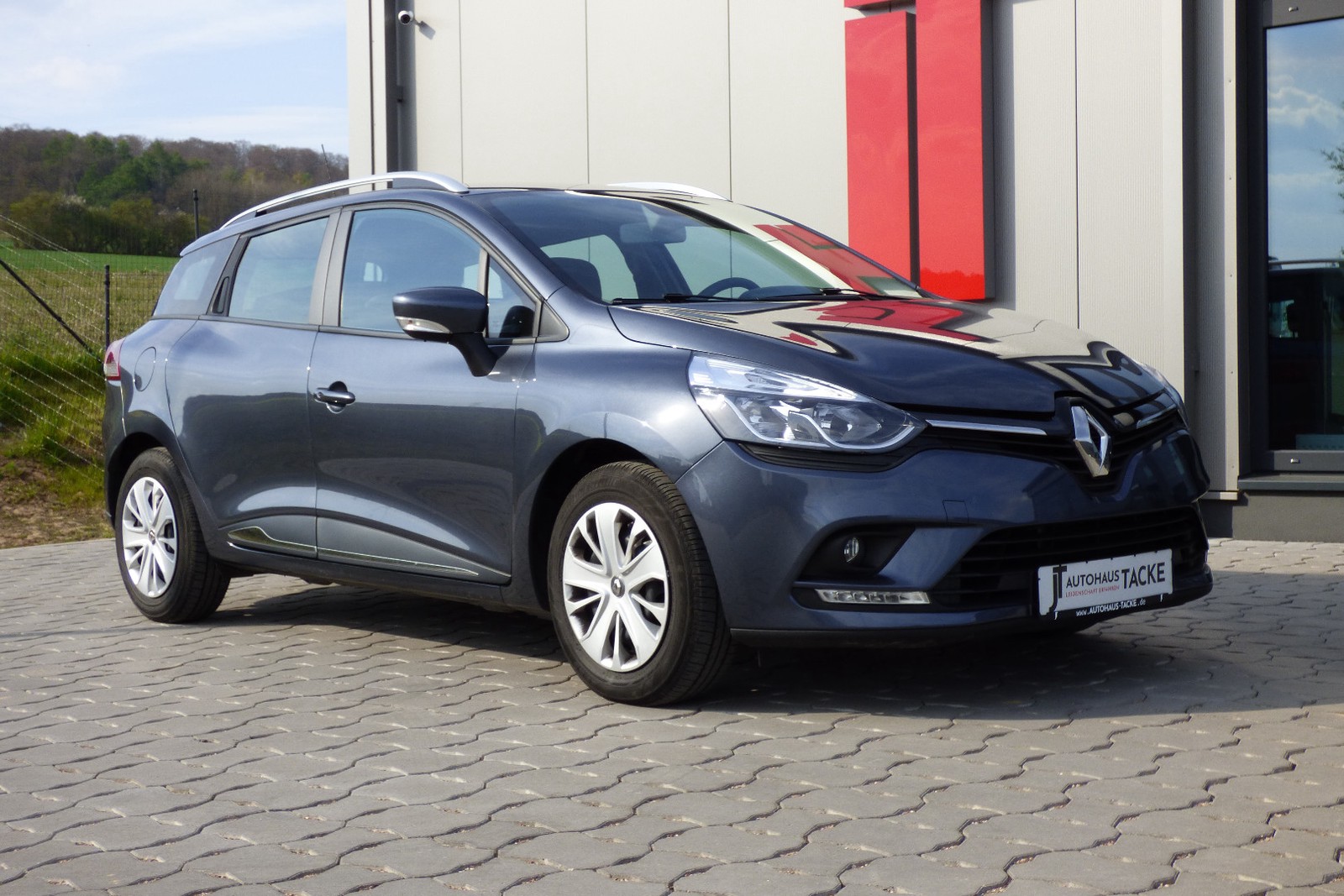 Renault Clio Grandtour TCe 90 Keyless, Navi, 8 fach bereift