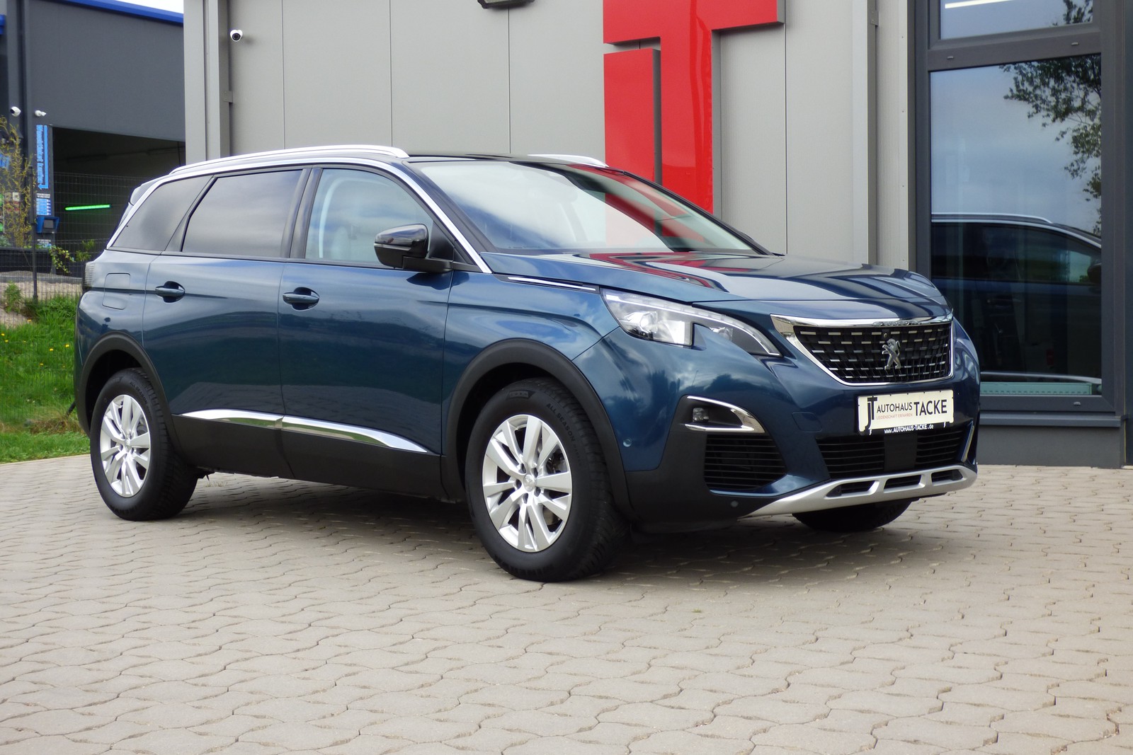 Peugeot 5008 Allure LED, el. Heckklappe, Zahnriemen neu