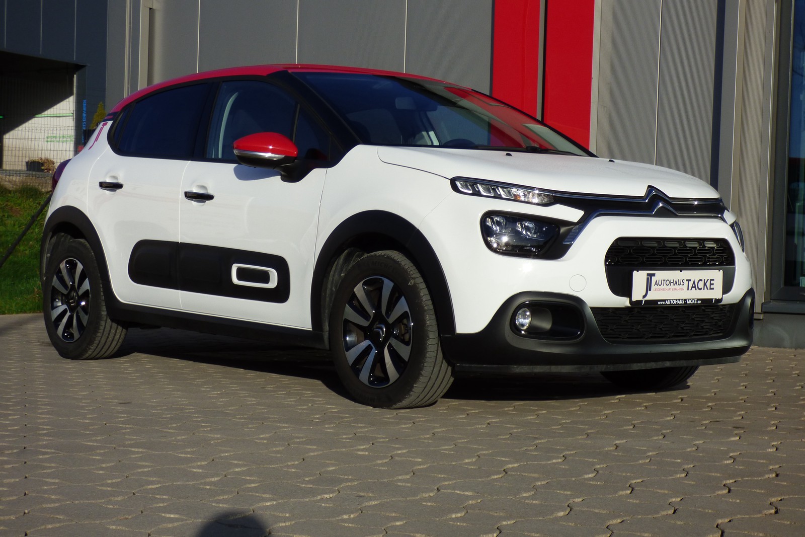 Citroën C3 Shine 1. Hand,Keyless,ALU,PDC,Klimaautomatik