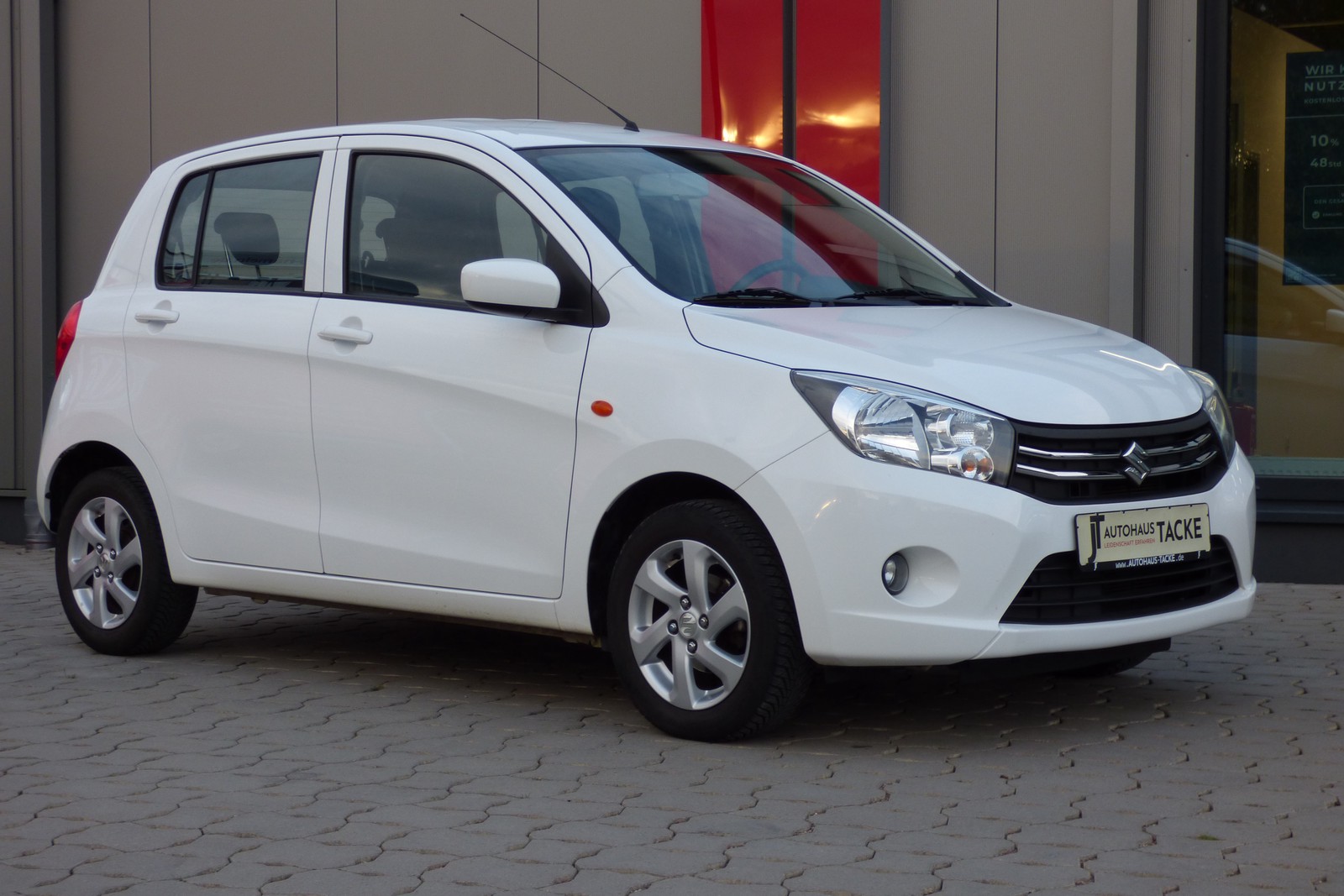 Suzuki Celerio Comfort 1. Hand, Allwetterreifen