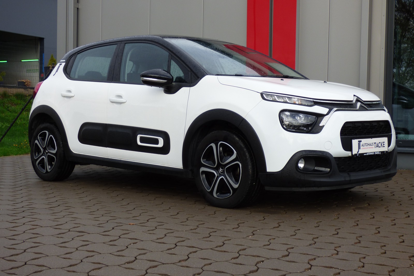Citroën C3 Shine Navi,PDC,LED,Verkehrszeichen,Tempomat