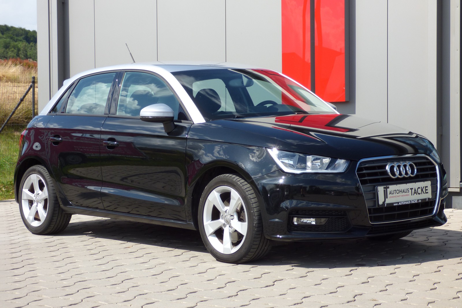Audi A1 Sportback 1,6 TDI sport, Navi, SHZ, 8 fach bereift