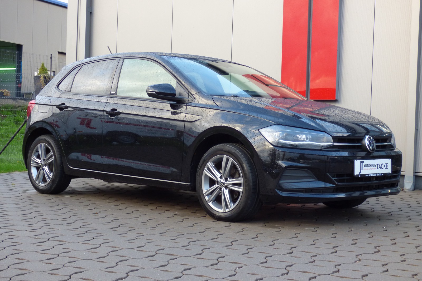 Volkswagen Polo VI 1.0 BMT United 5-trg. 8fach bereift