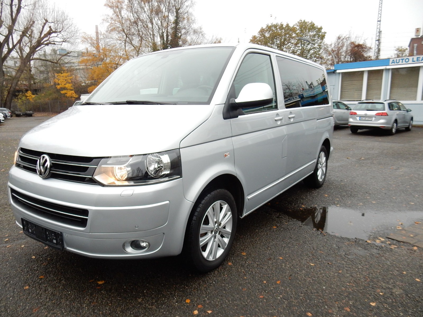 Volkswagen Multivan DSG Highline 2.0 TDI Leder. SHZ.StHZ.Navi. AHK.
