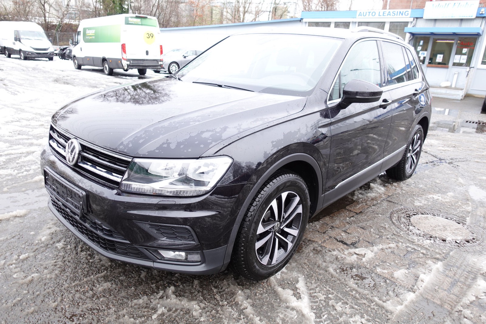 Volkswagen Tiguan 2.0 TDI Comfortline Navi. AHK. Klimaautom. Alu. SHZ. PDC.