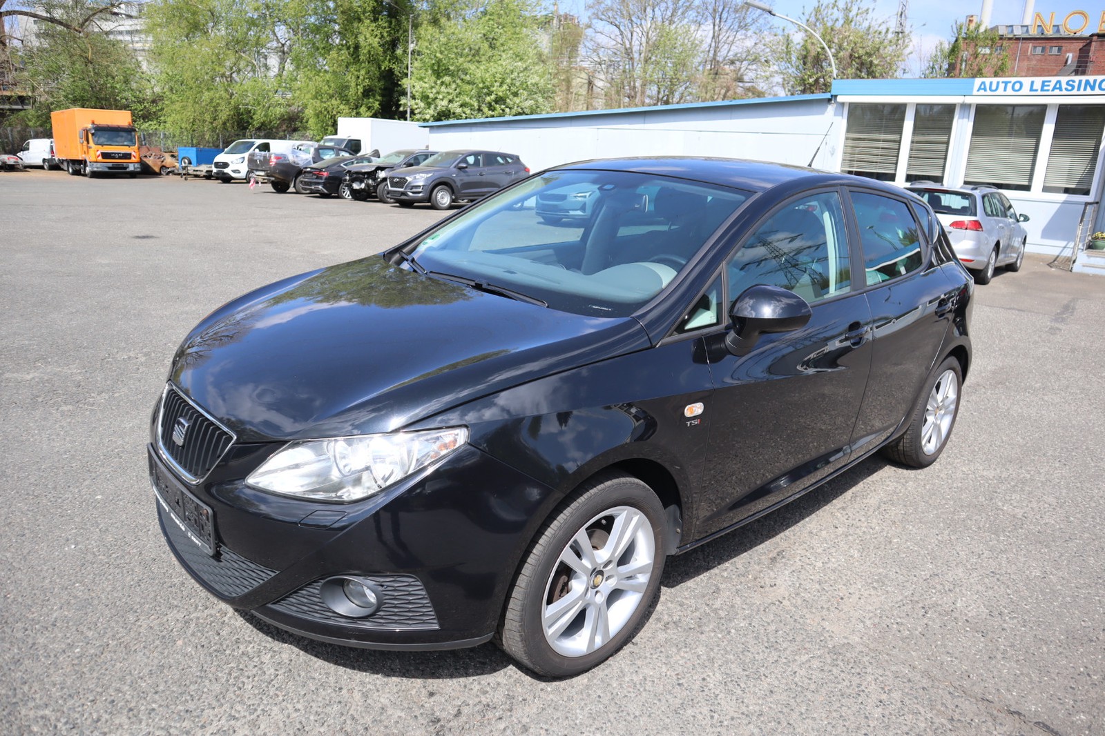 Seat Ibiza 1.2 TSI Stylance / Style Klimaaut. Alu. SHZ. 1. Hand.