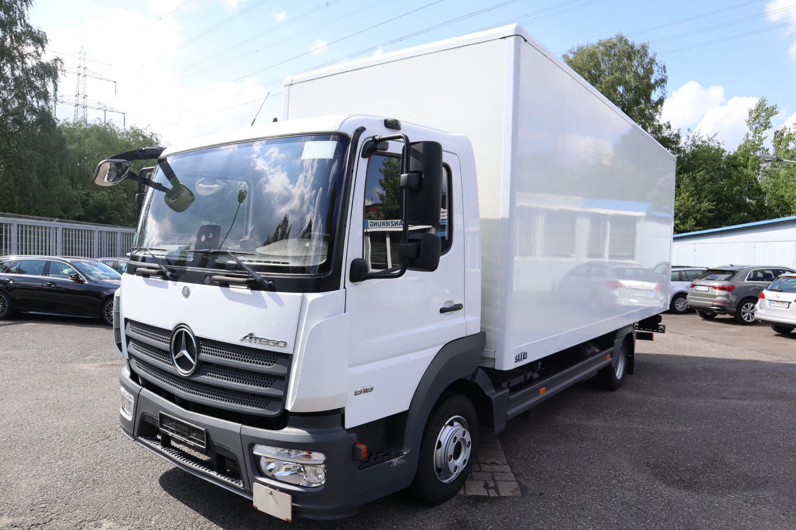 Mercedes-Benz Atego 818 Koffer Automatik Luftfederung . AHK. LBW . Klima .