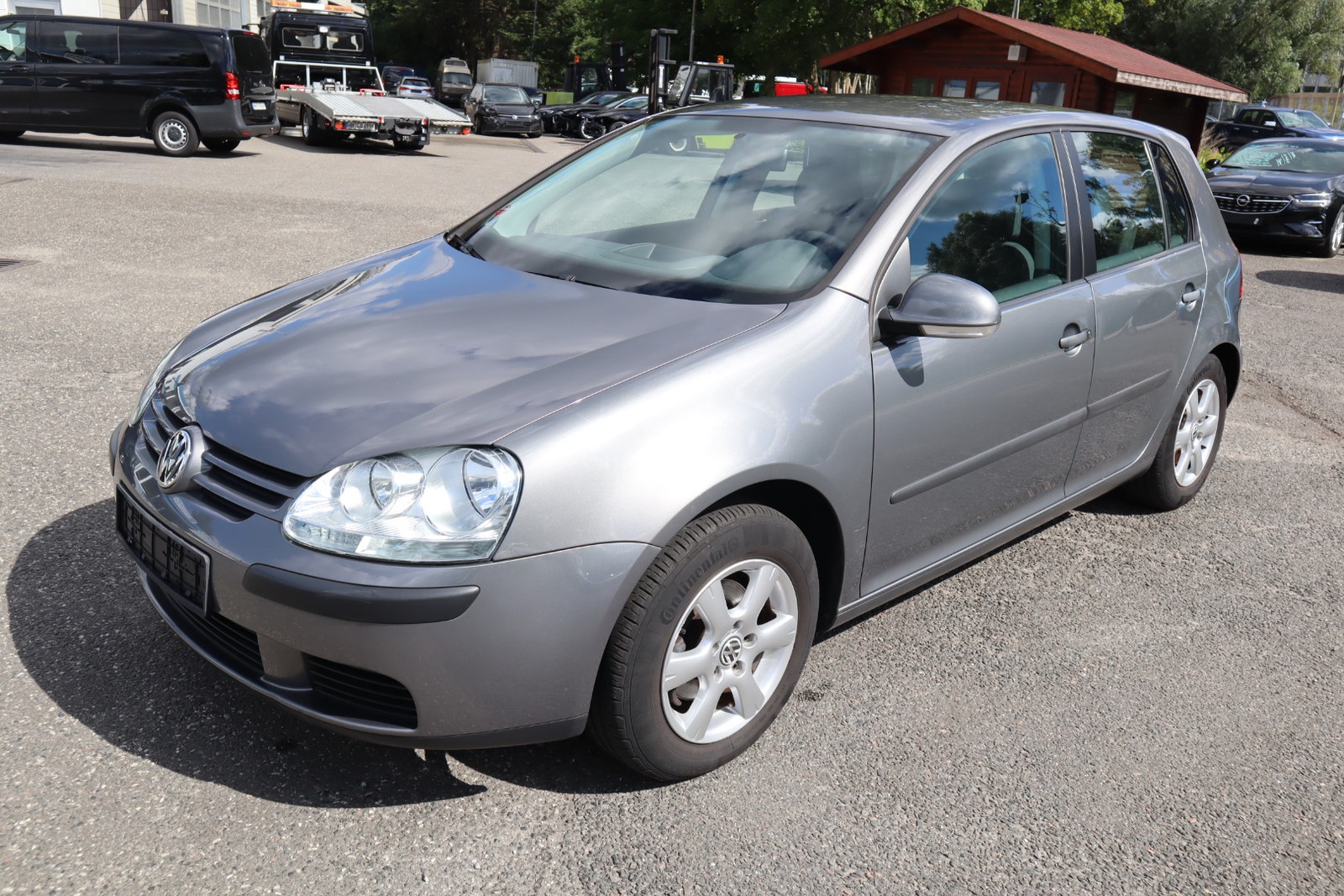 Volkswagen Golf 1.4 i 8-fach bereift, nur 98000km! 1.Hand
