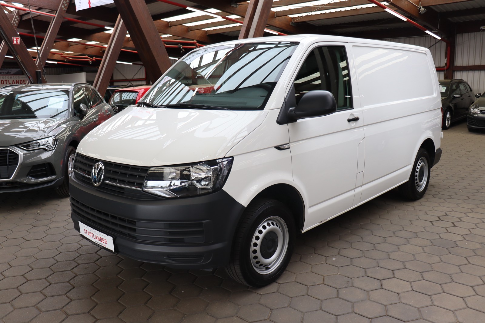 Volkswagen T6 Transporter Kasten Klima / Navi / Sitzheizung