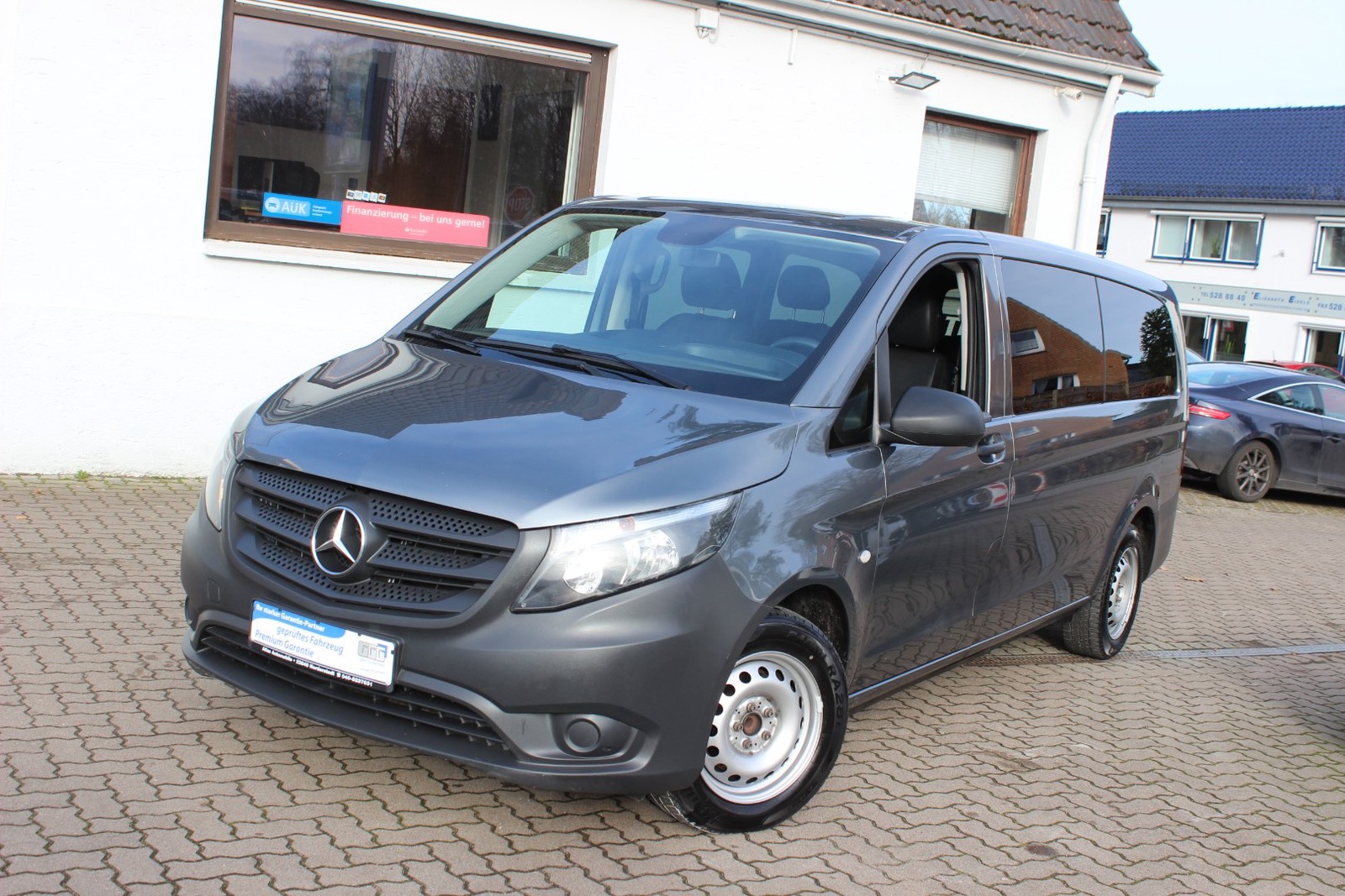 Mercedes-Benz Vito Tourer 116 CDI Pro extralang Aut 8 Sitzer=LEDER