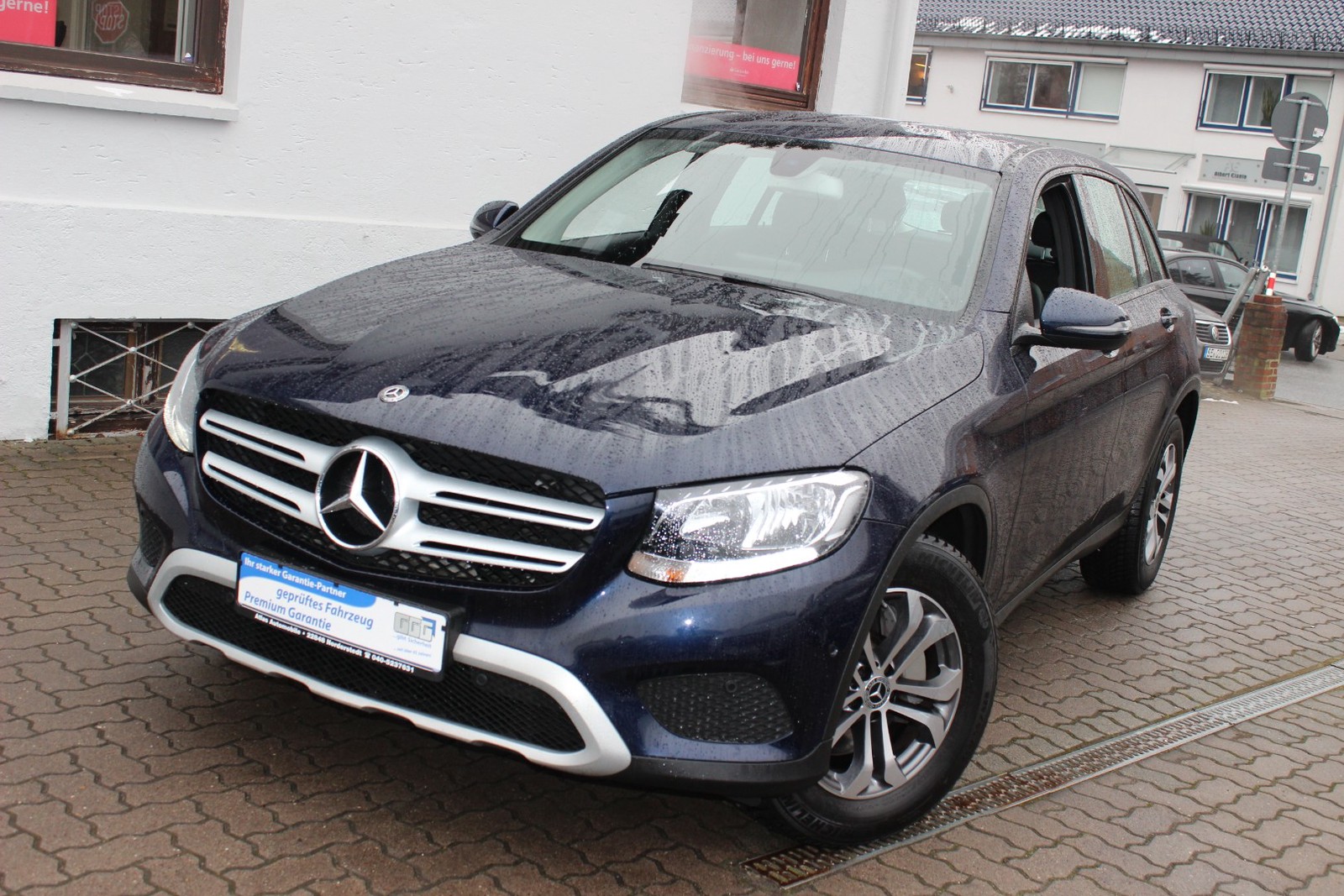 Mercedes-Benz GLC 220 d 4Matic 9G-TRONIC+NAVI+SITZHEIZUNG+LEDER