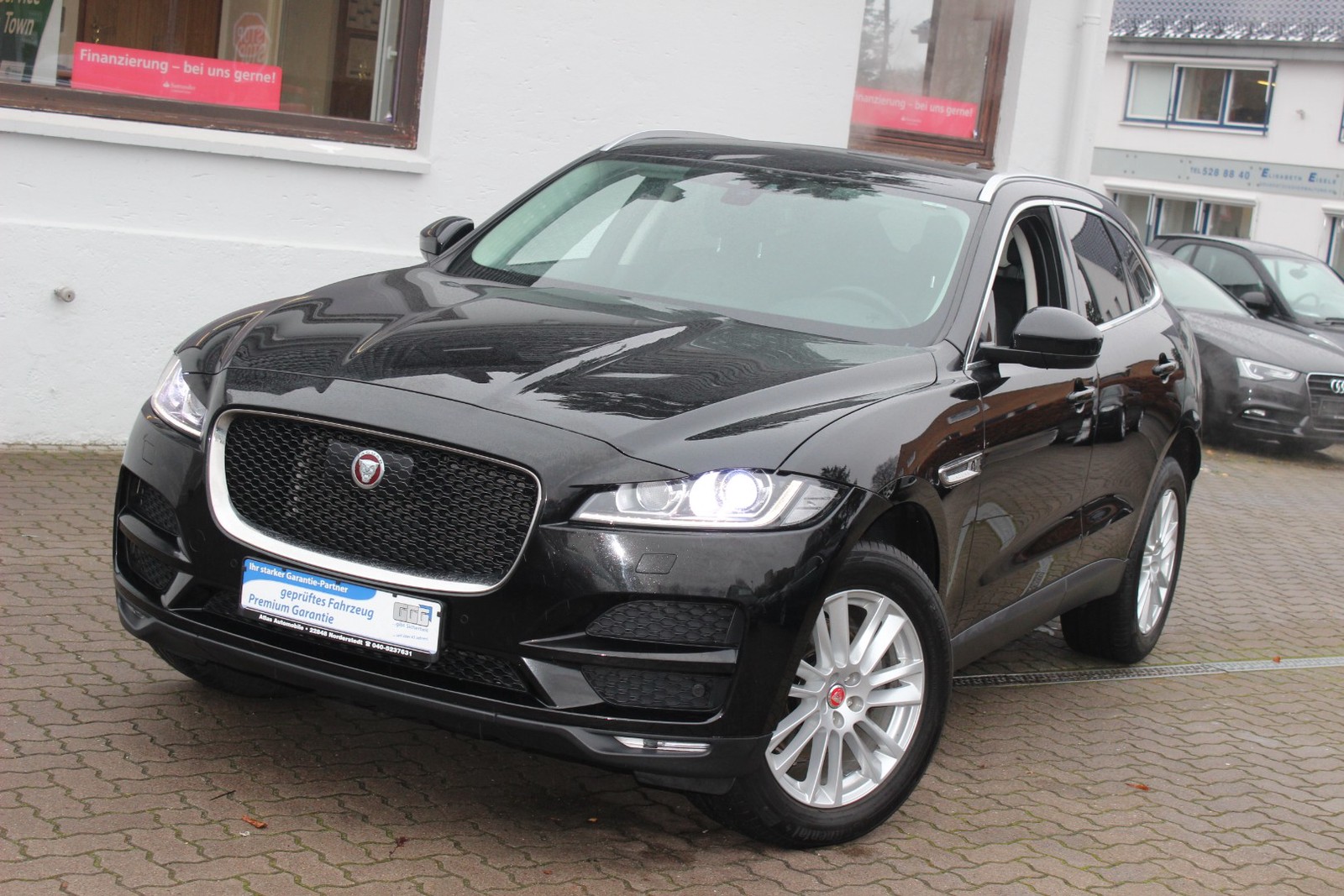 Jaguar F-Pace 20d AWD Portfolio +Leder+Navi+Pano+ACC+Xenon+Kamera