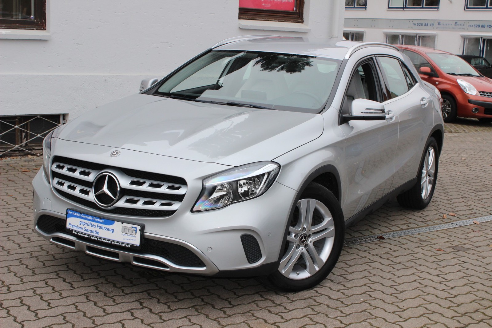 Mercedes-Benz GLA 200 CDI / d Leder(Teil)+Navigation+Totwinkel+Kamera
