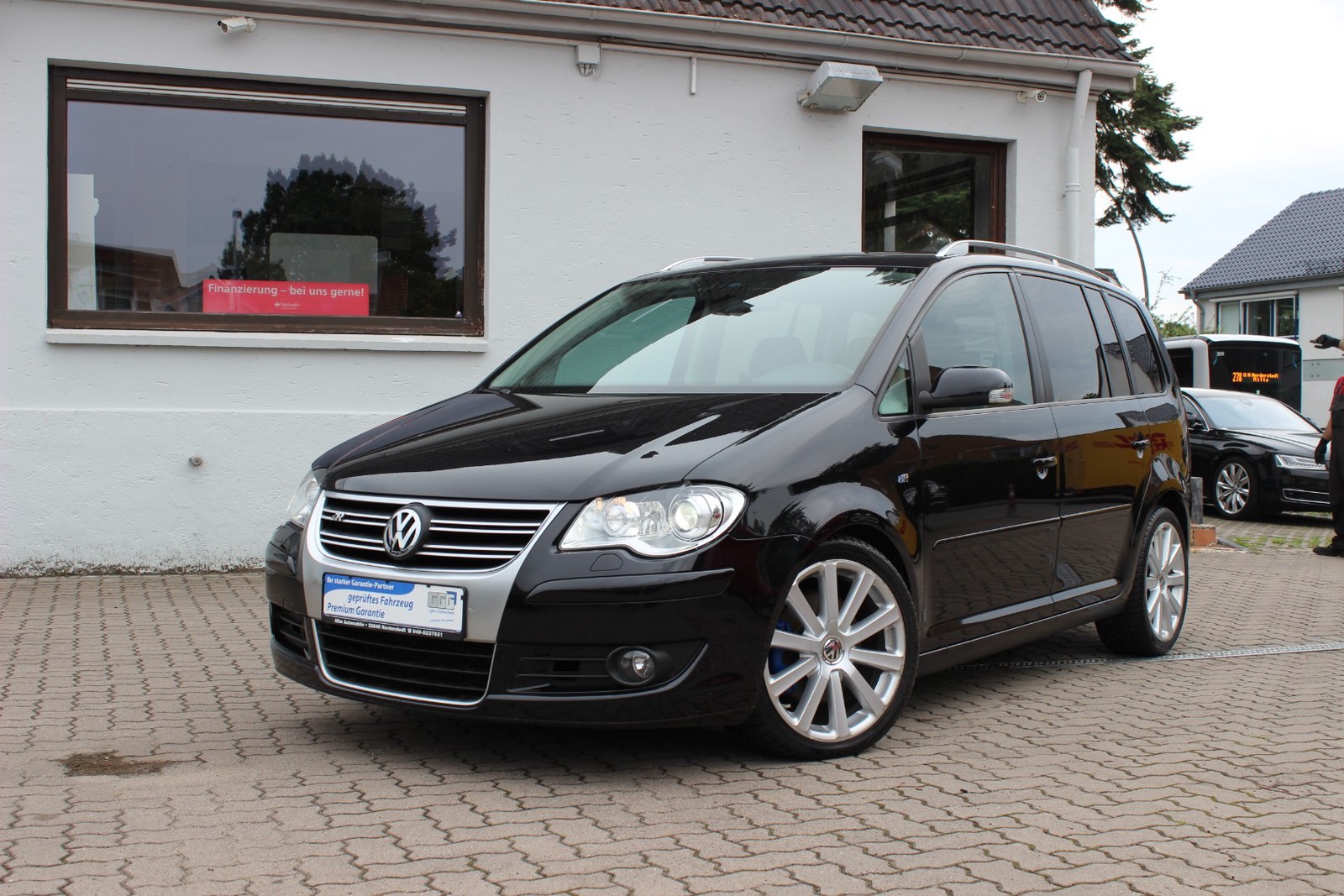 Volkswagen Touran Highline R-Line+Aut+Leder+Navi+Kamera Steuerkettensatz+AT Turbo erneuert bei 159000 KM am 02/2020