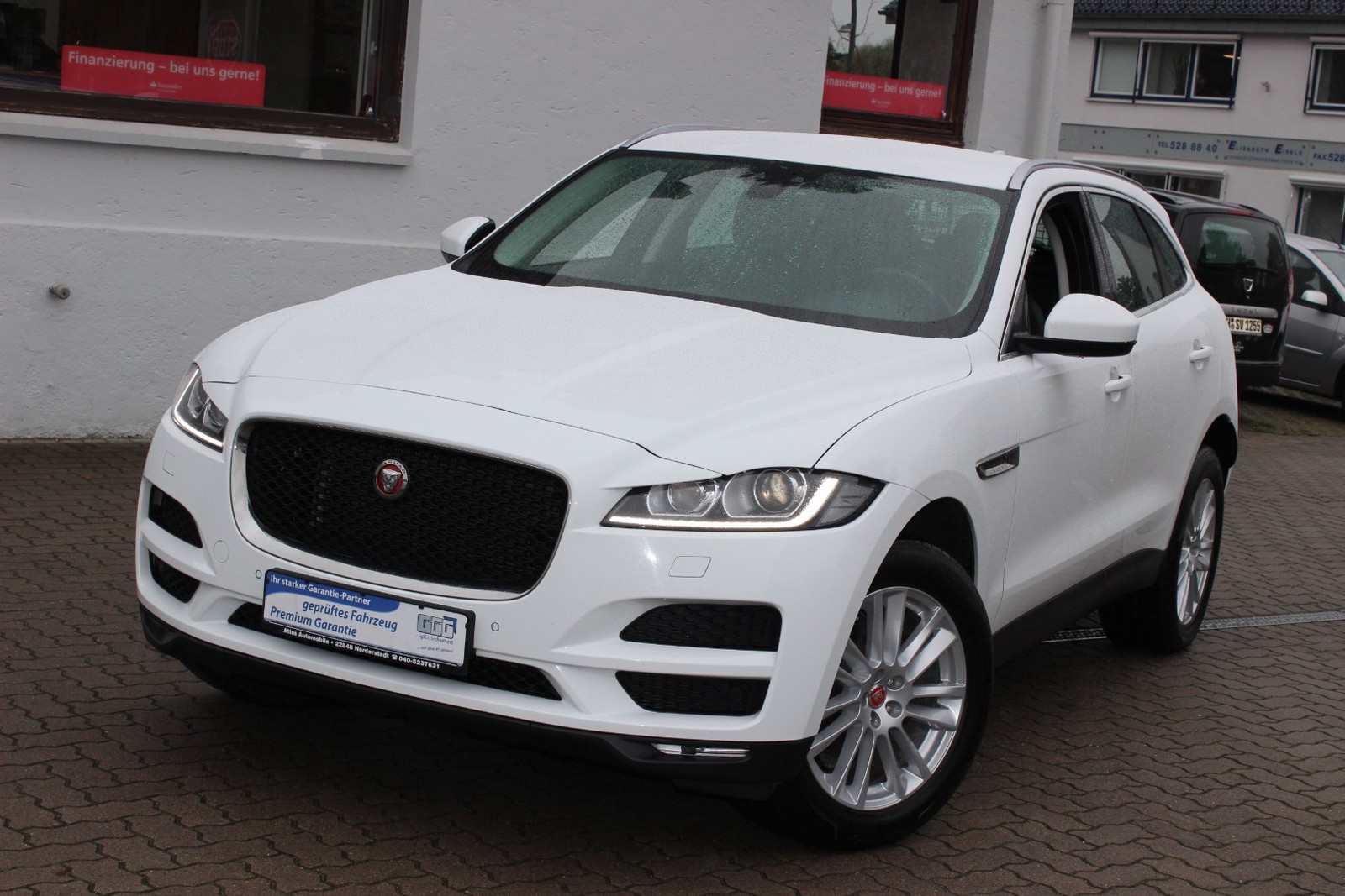 Jaguar F-PACE 20d AWD Prestige Bi-Xenon+Kamera+19 Zoll ALU+Navi