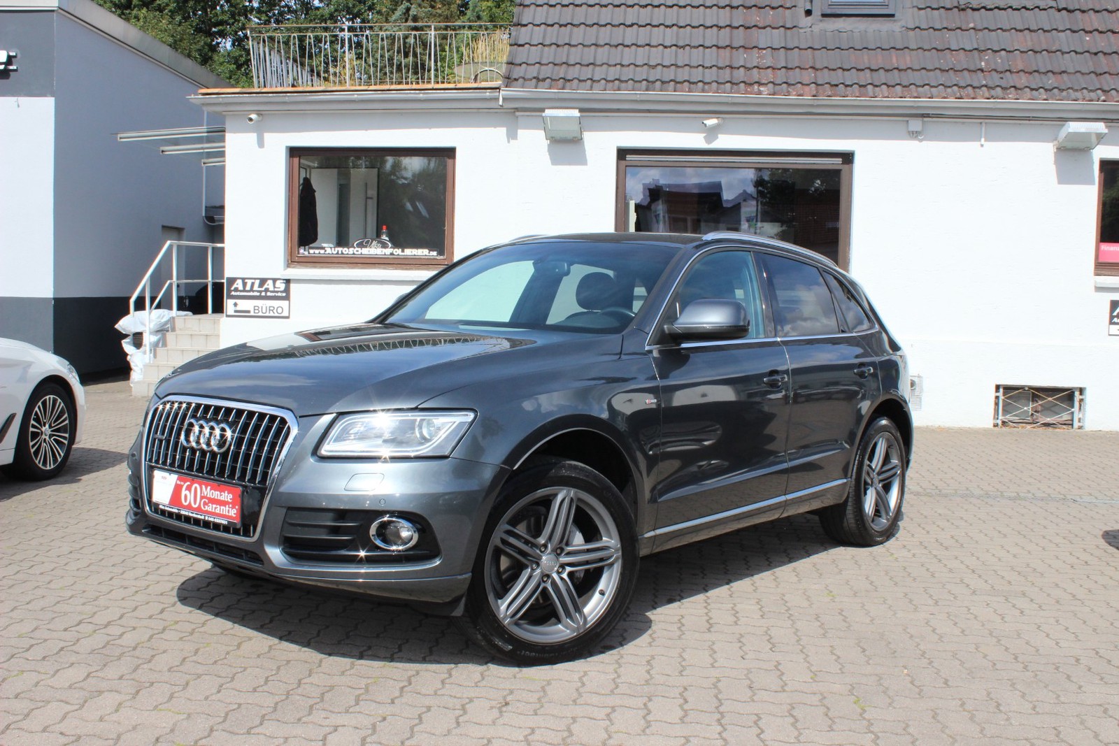 Audi Q5 2.0 TDI quattro S Line+Panoramadach+Navi+Schwenkbare AHK+Xenon