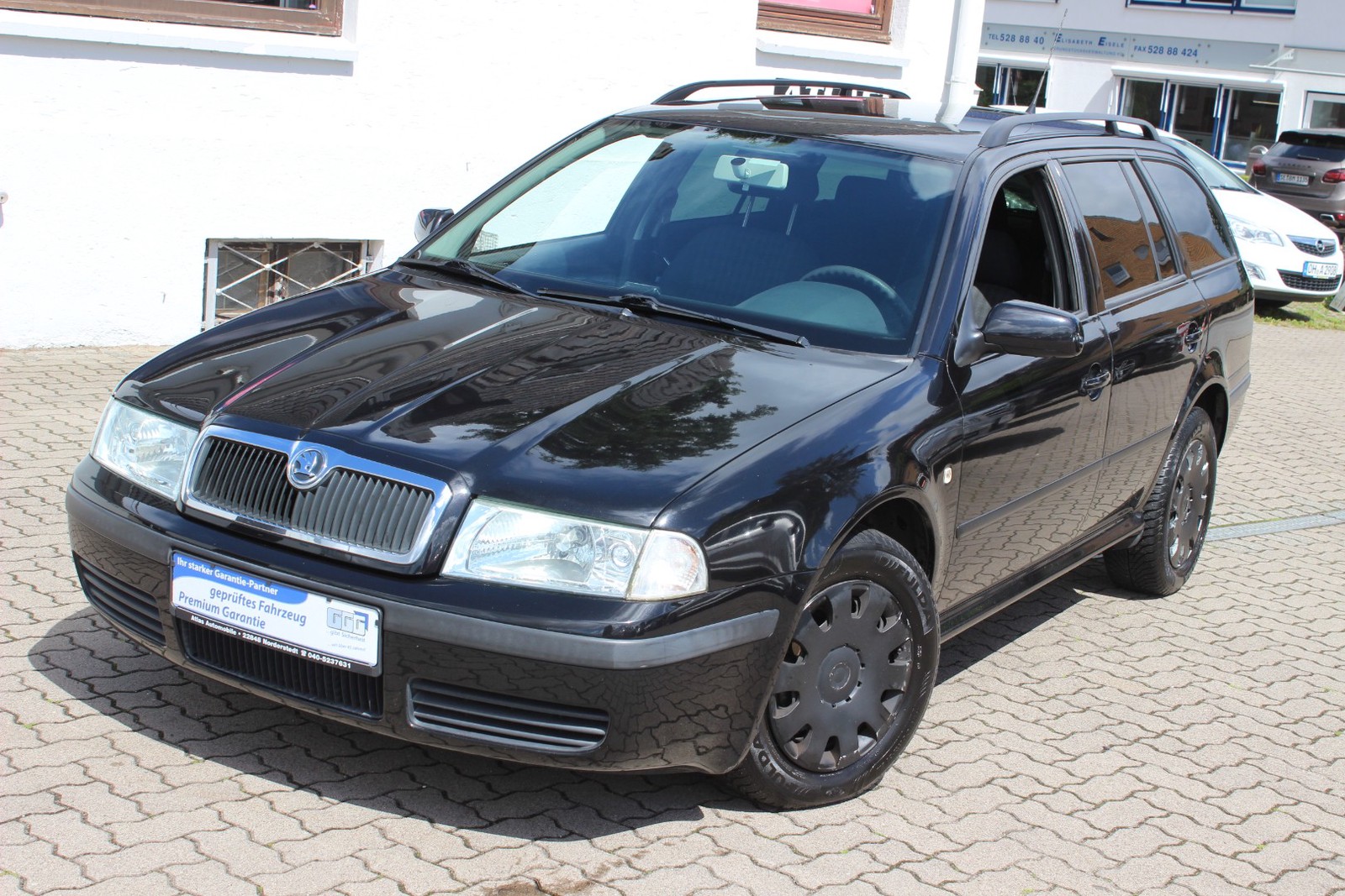 Skoda Octavia Combi Tour 1,6 KLIMA+ALLWETTERREIFEN+AHK