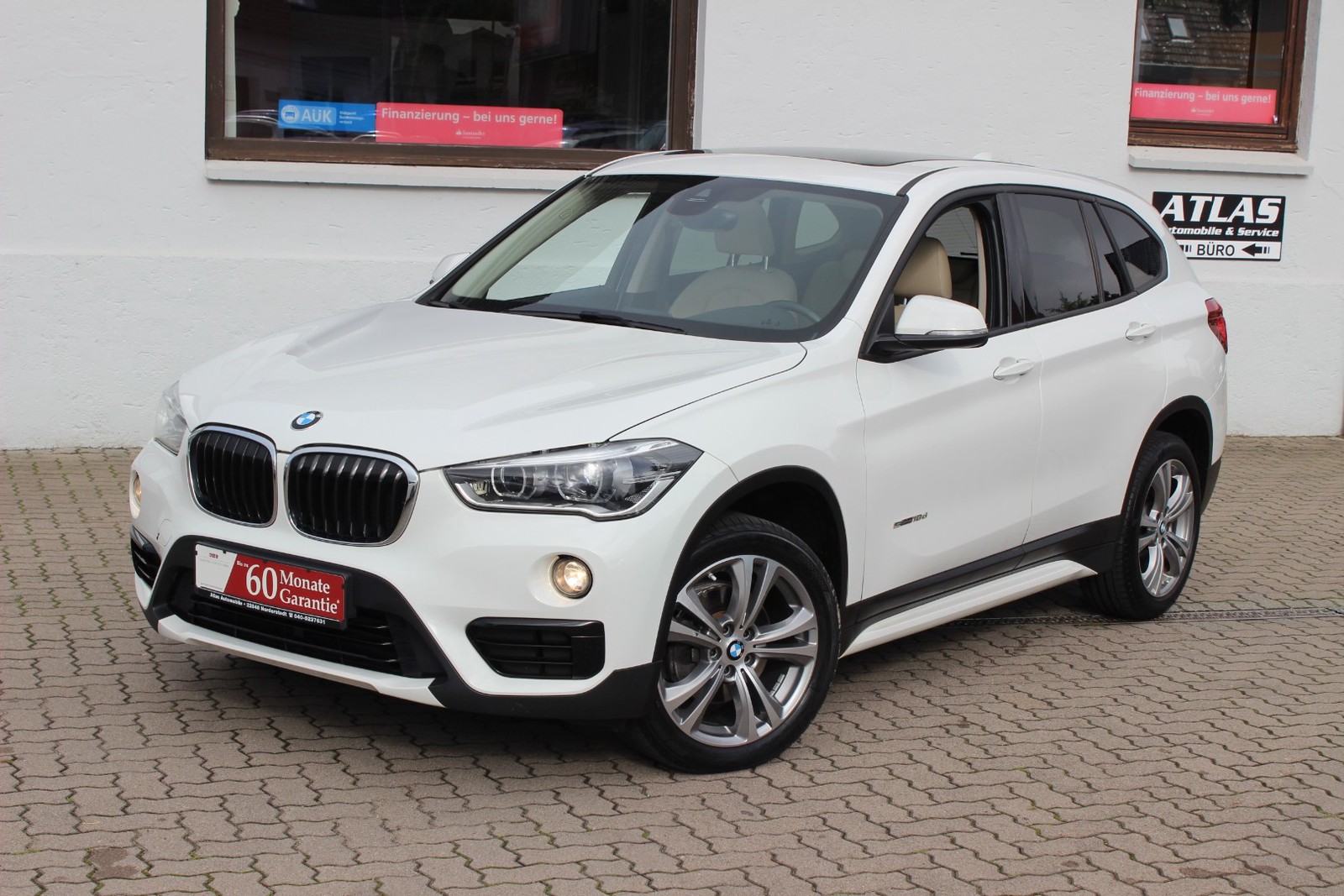 BMW X1 sDrive 18 d Sport Line Navi+LED+Pano+LEDER