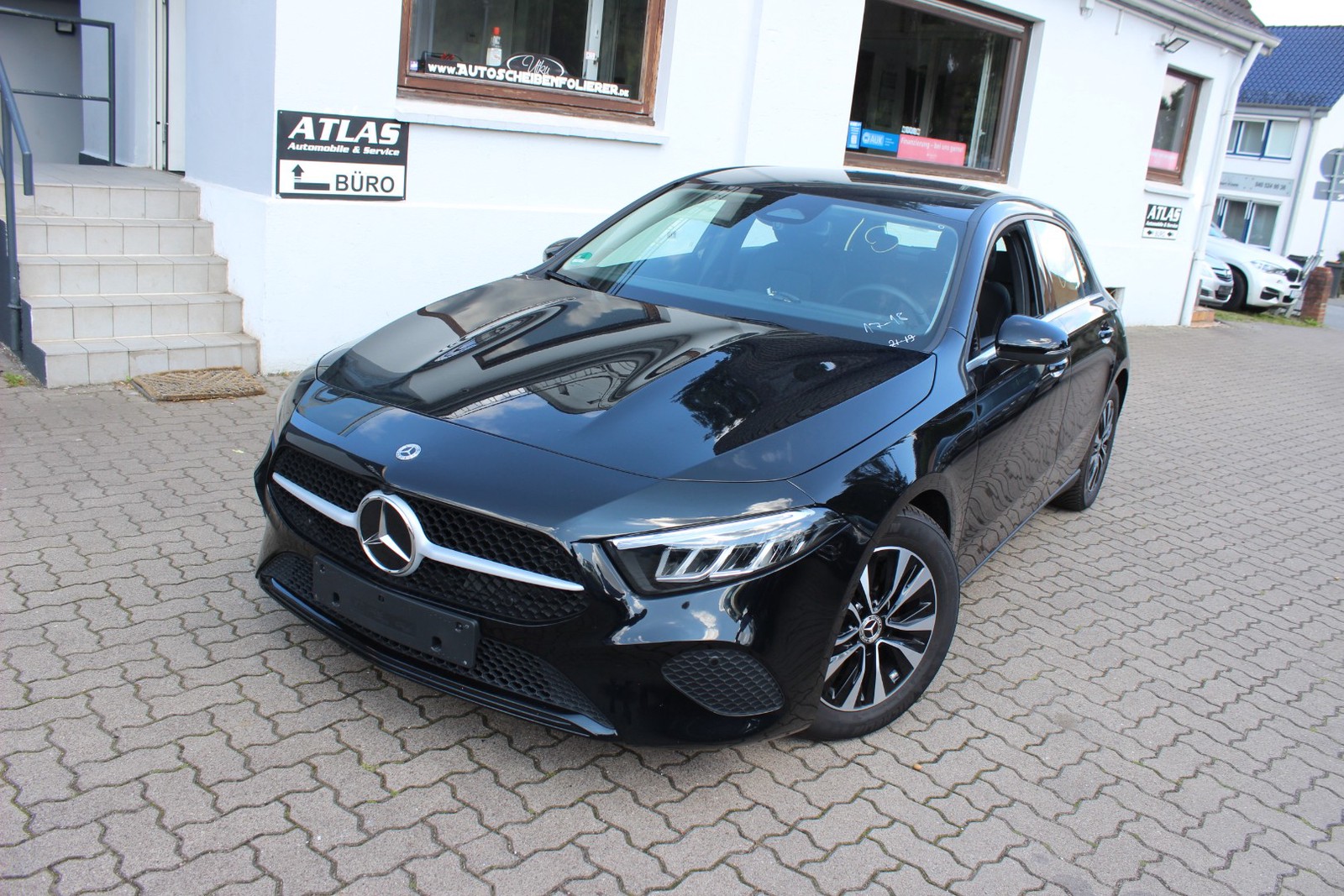 Mercedes-Benz A 180 d DCT LED-Scheinwerfer=LEDER=NAVI=KAMERA