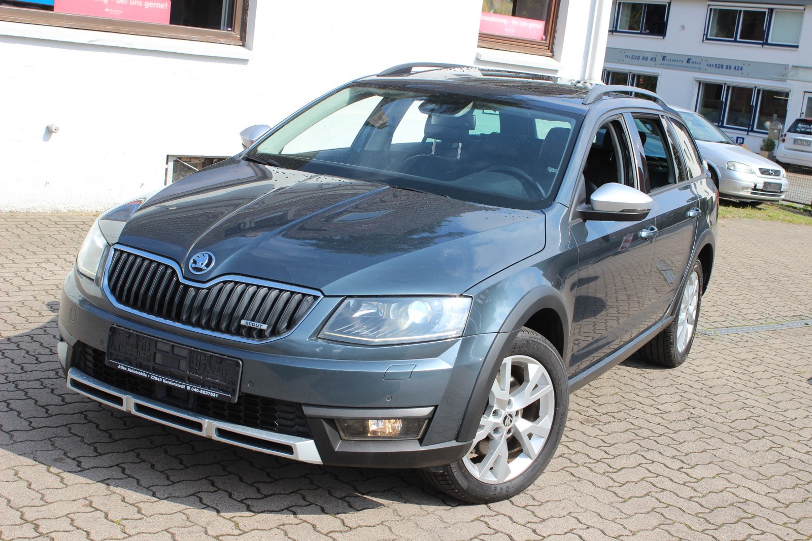 Skoda Octavia Combi Scout 4x4 DSG Leder=NAVI=PANORAMADACH