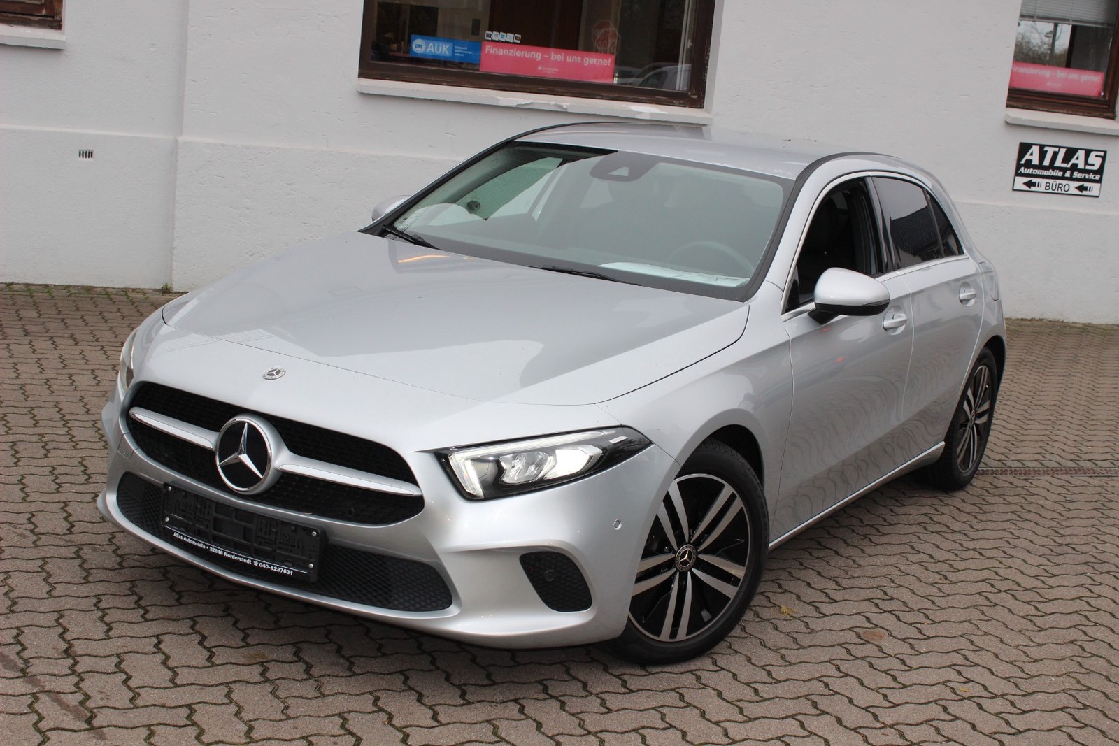 Mercedes-Benz A 180 d 8G-DCT LEDER=NAVI=LED=AMBIENTE LEUCHTE