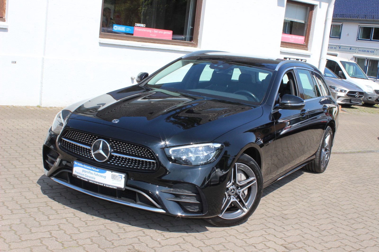 Mercedes-Benz E 300 e AMG AVANTGARDE Leder=LED=NAVI=MBUX