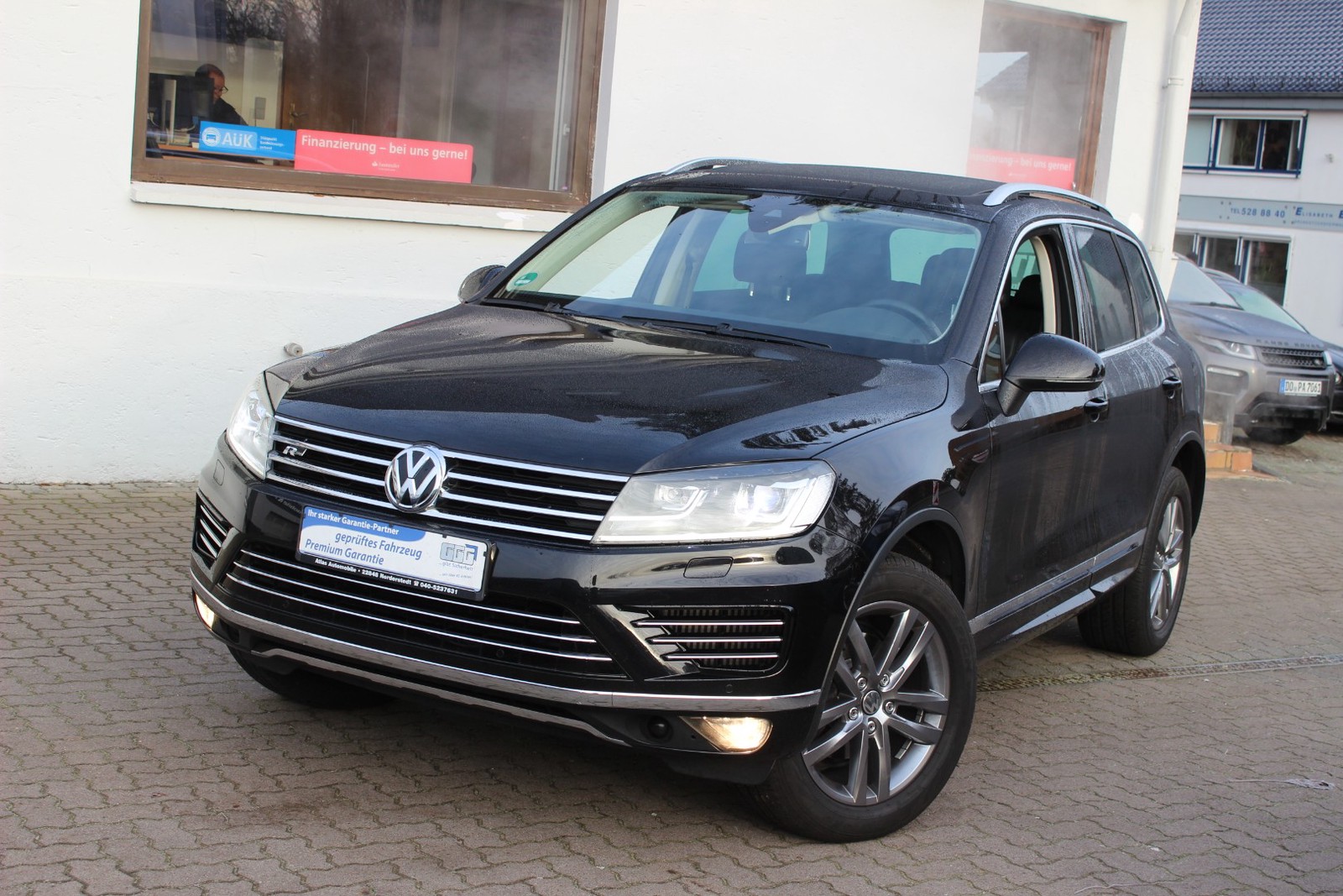 Volkswagen Touareg V6 TDI Terrain Tech 4Motion R Line