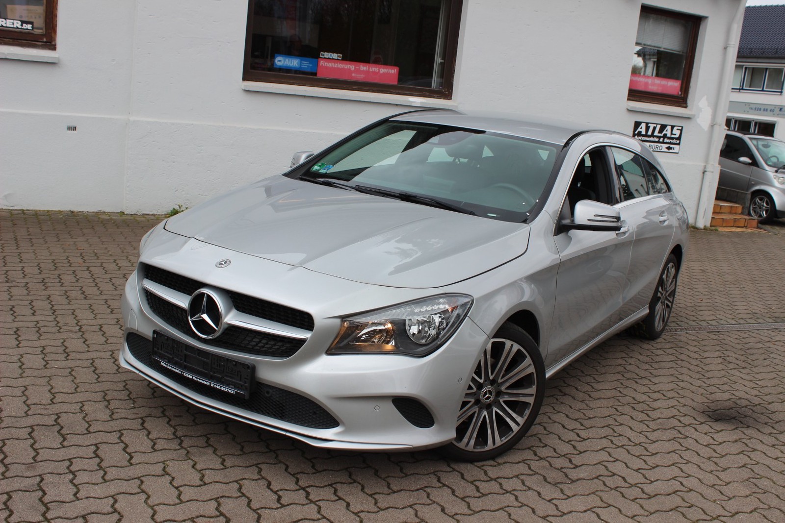 Mercedes-Benz CLA 220 Shooting Brake d DCT LEDER=NAVI=KAMERA=