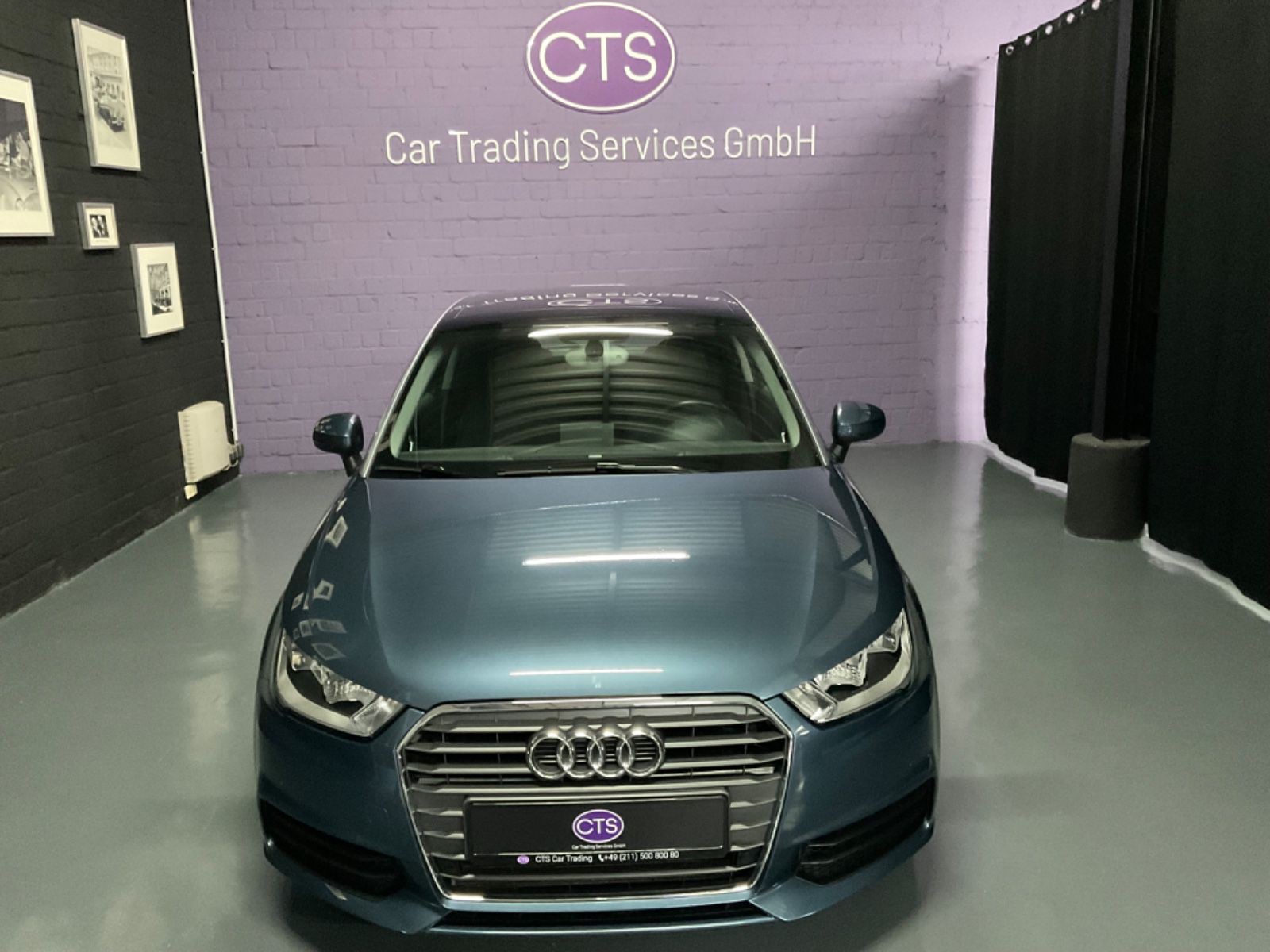 Audi A1 basis /Schiebedach /2 Hand /Navi/19523 KM