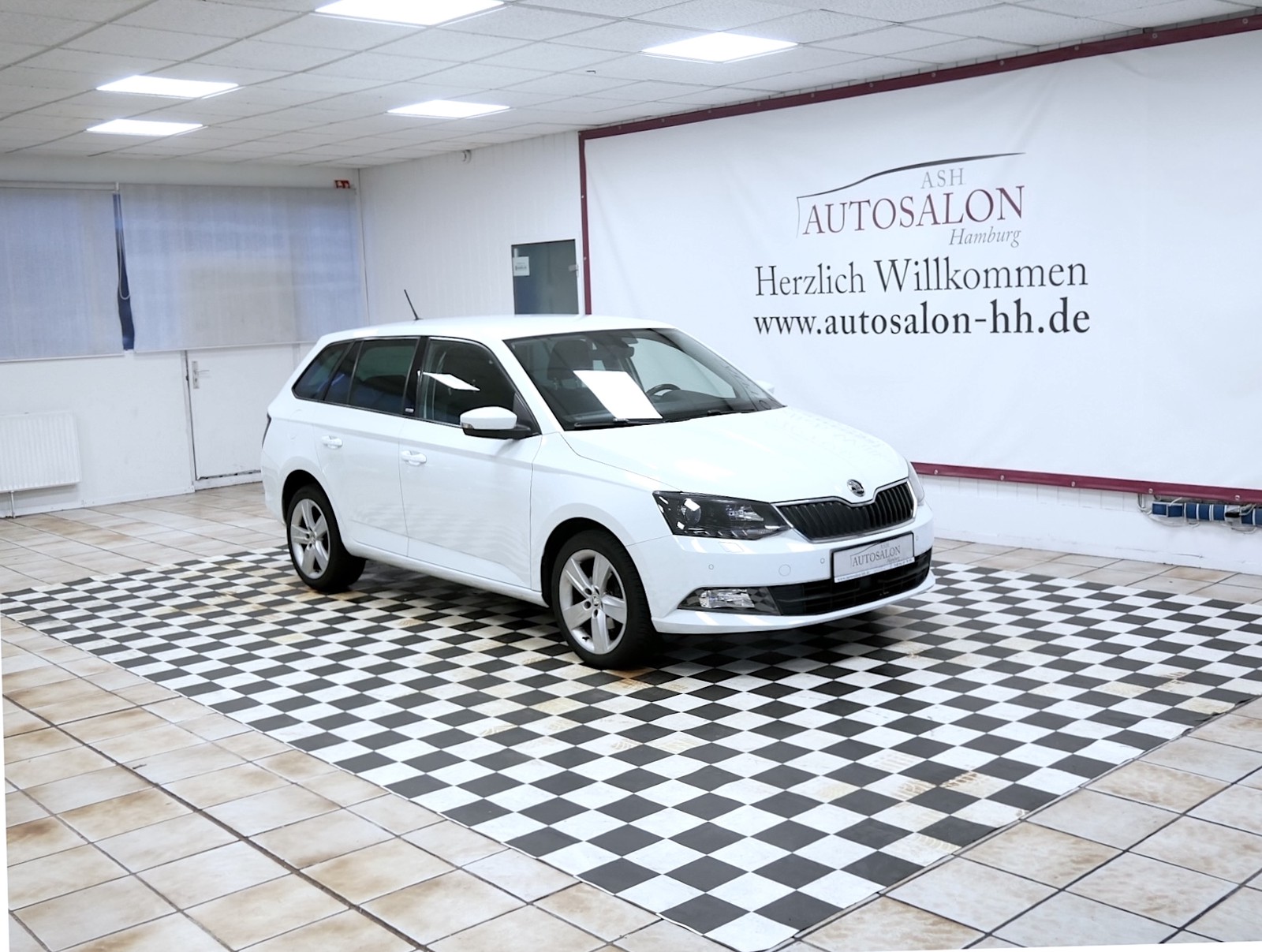 Skoda Fabia Combi Joy*3Vorb*Servicegepf.*AHK*Navi*PDC V&H*