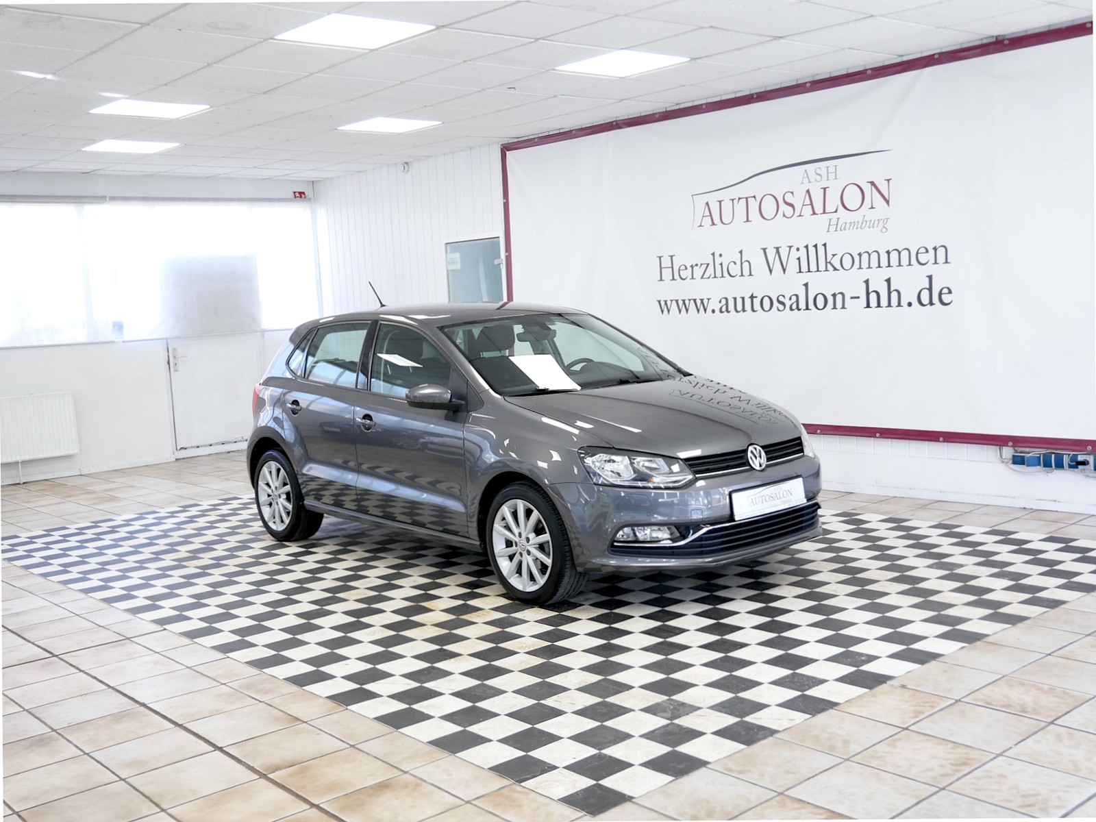 Volkswagen Polo V Highline BMT*1Vorb*Serviceg.*Navi*AHK*Sportsitze*