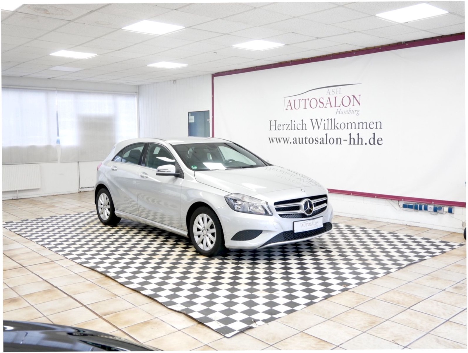 Mercedes-Benz A 180 BlueEffi. Style 2Vorb Navi PDC V&H Service