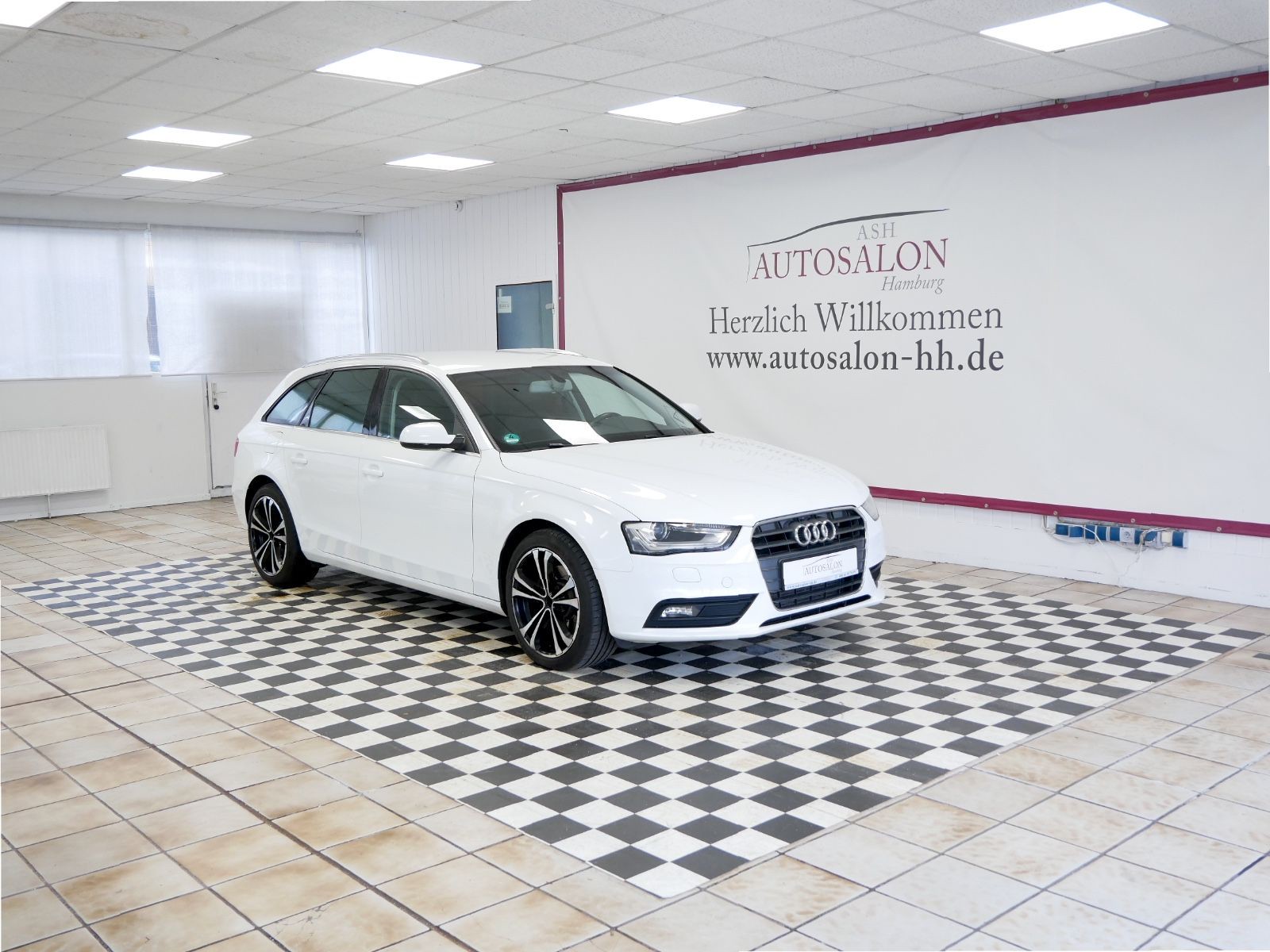 Audi A4 Avant Attrac. 2Vorb Audi Service Xenon B&O Sp