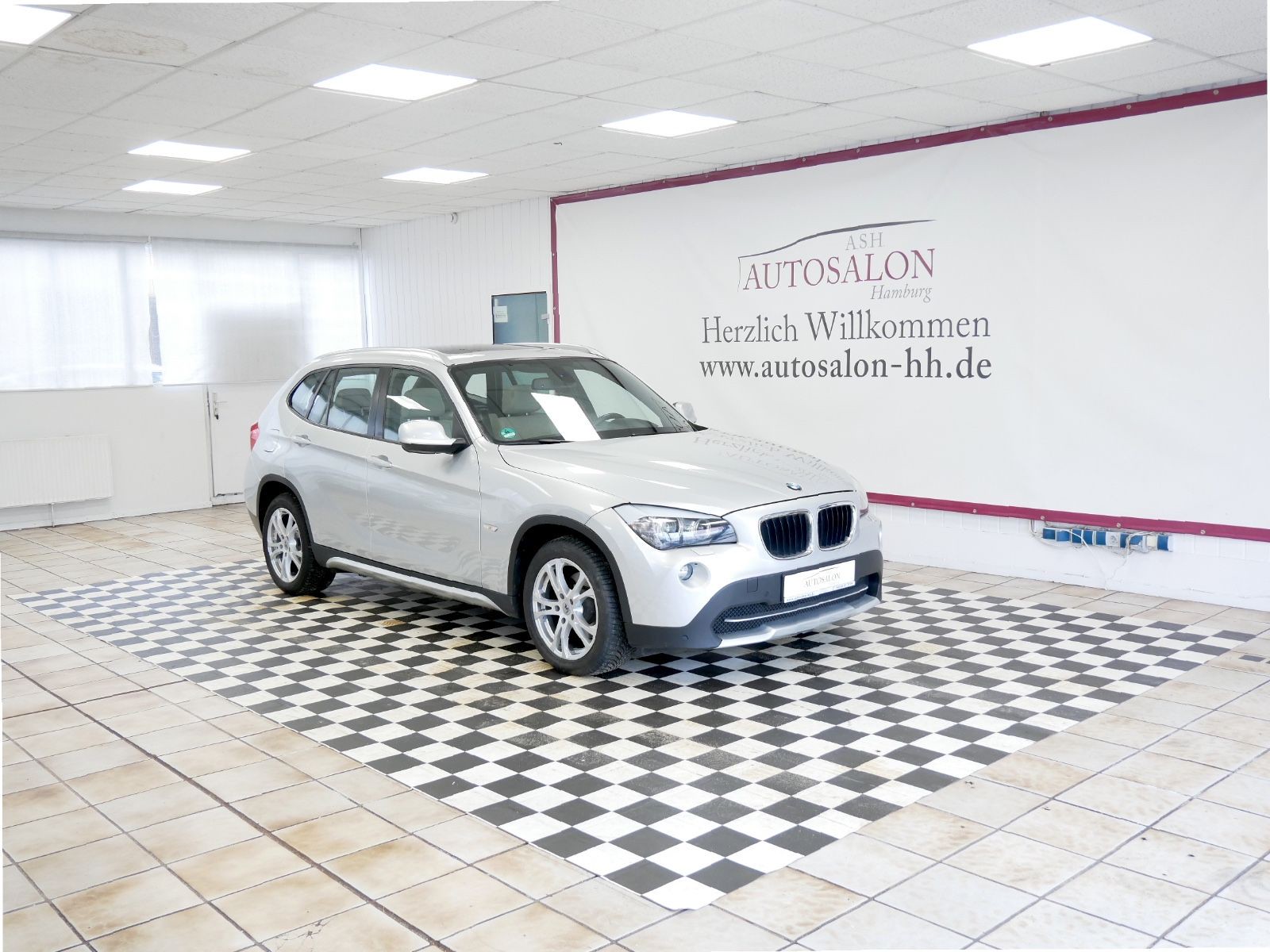 BMW X1 sDrive*1Vorb.Rentner*Serviceg.*Pano*Leder*Bix