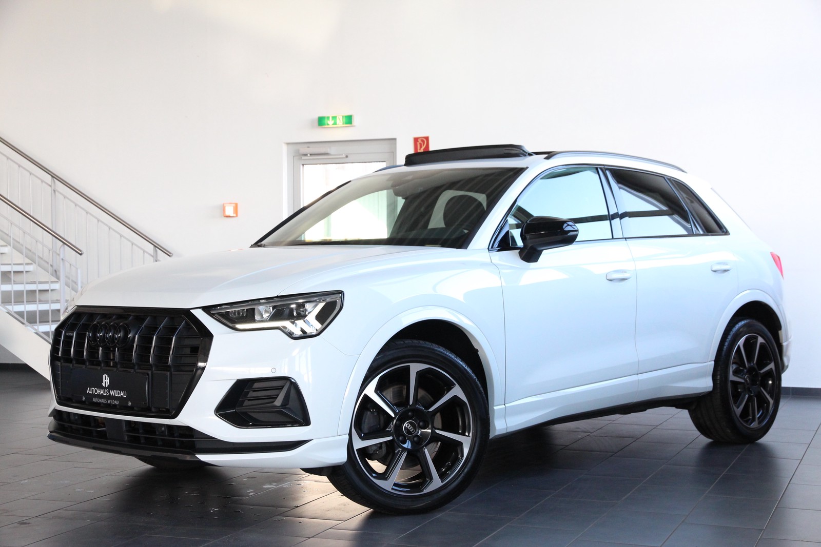 Audi Q3 40 TFSI quattro advanced PANO S-LINE