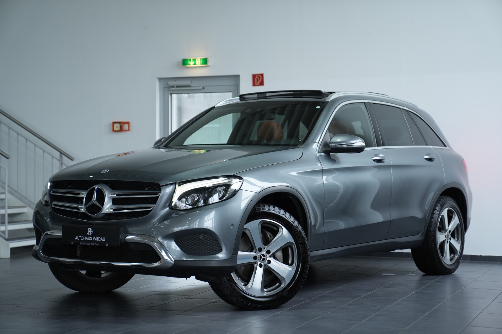 Mercedes-Benz GLC 250 d 4Matic PANO LED AUT NAV AHK STANDHEIZUNG