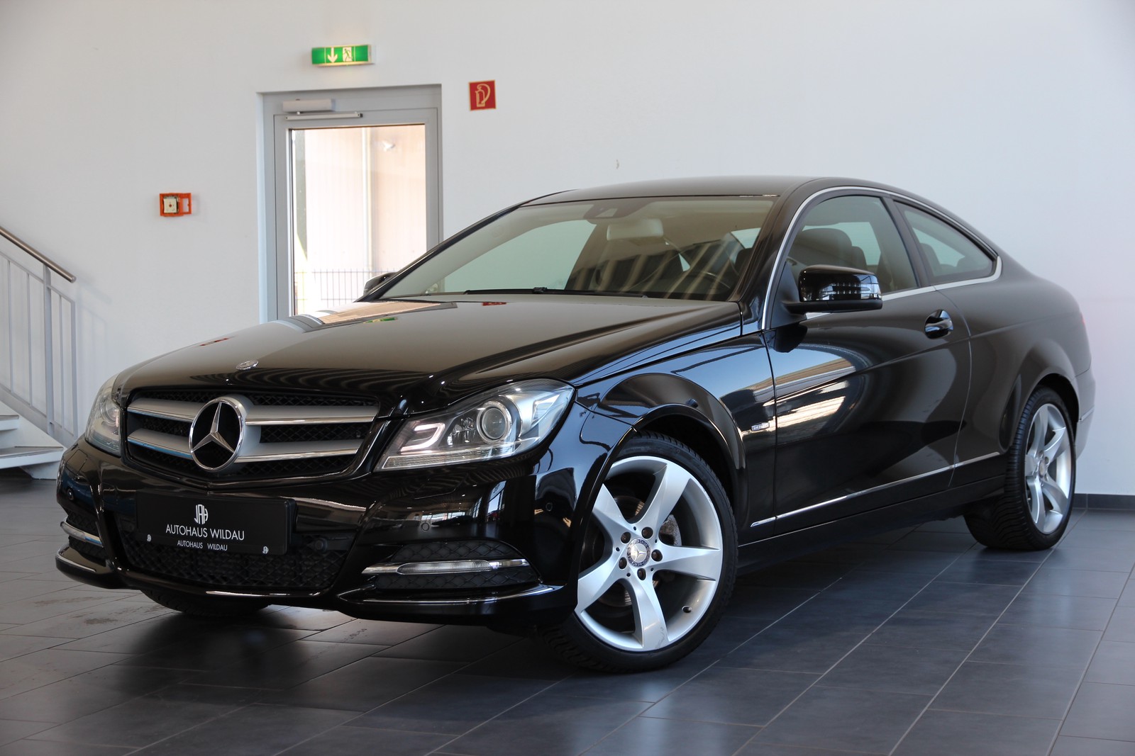 Mercedes-Benz C 180 CGI BlueEfficiency AUTOMATIK