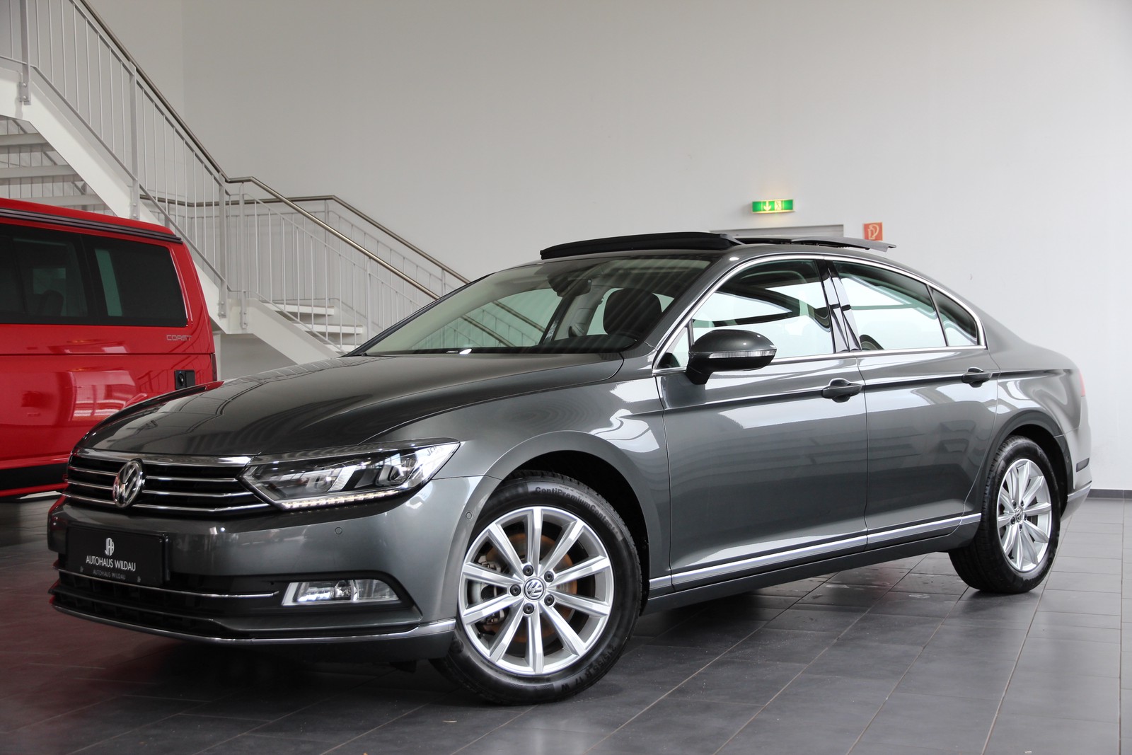 Volkswagen Passat Highline BMT/Start-Stopp PANO ACC LEDER LED