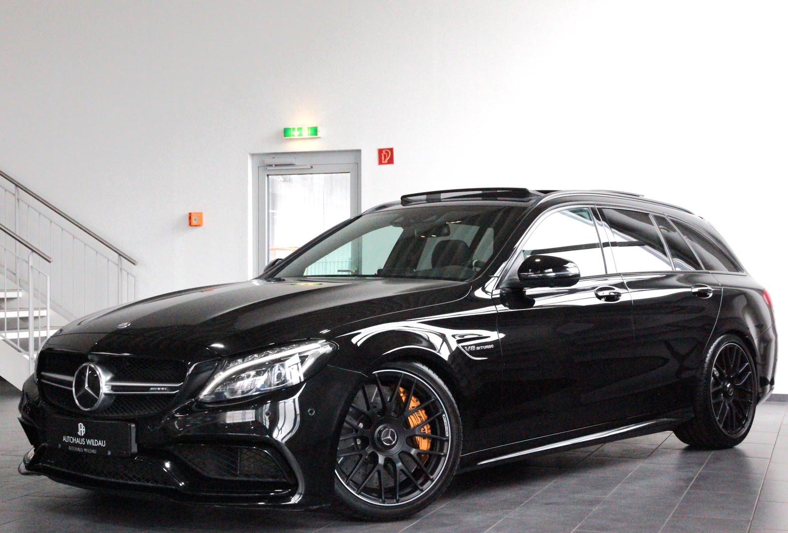 Mercedes-Benz C 63 S T AMG PANO CERAMIC 1. HAND CARBON