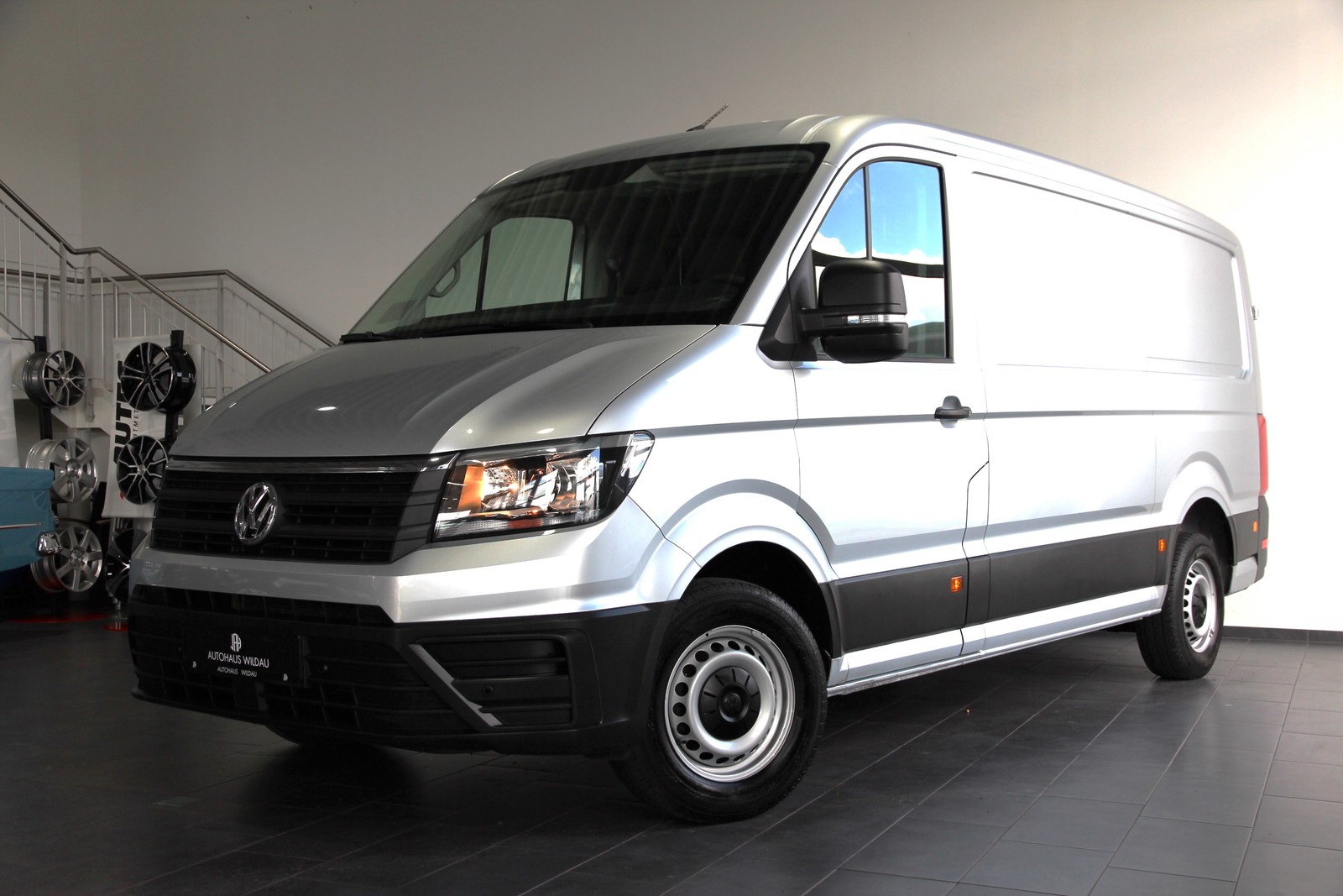 Volkswagen Crafter Kasten 30 mittellang FWD