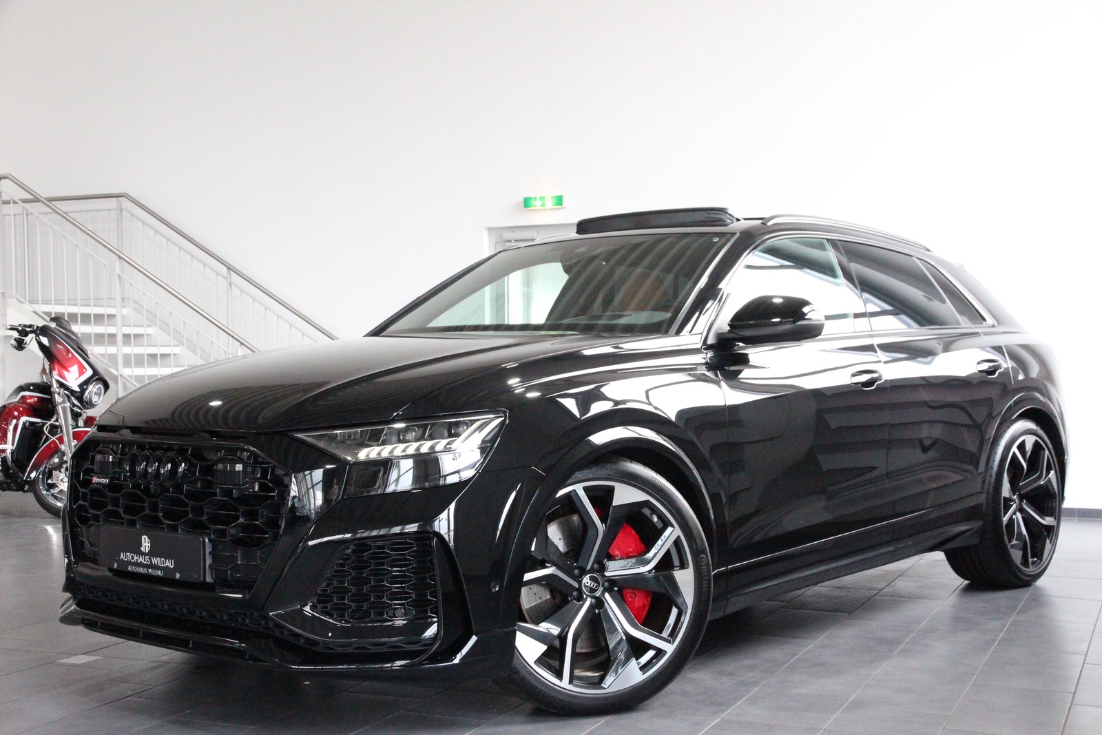 Audi RS Q8 4.0 TFSI quattro PANO HEAD-UP B&O