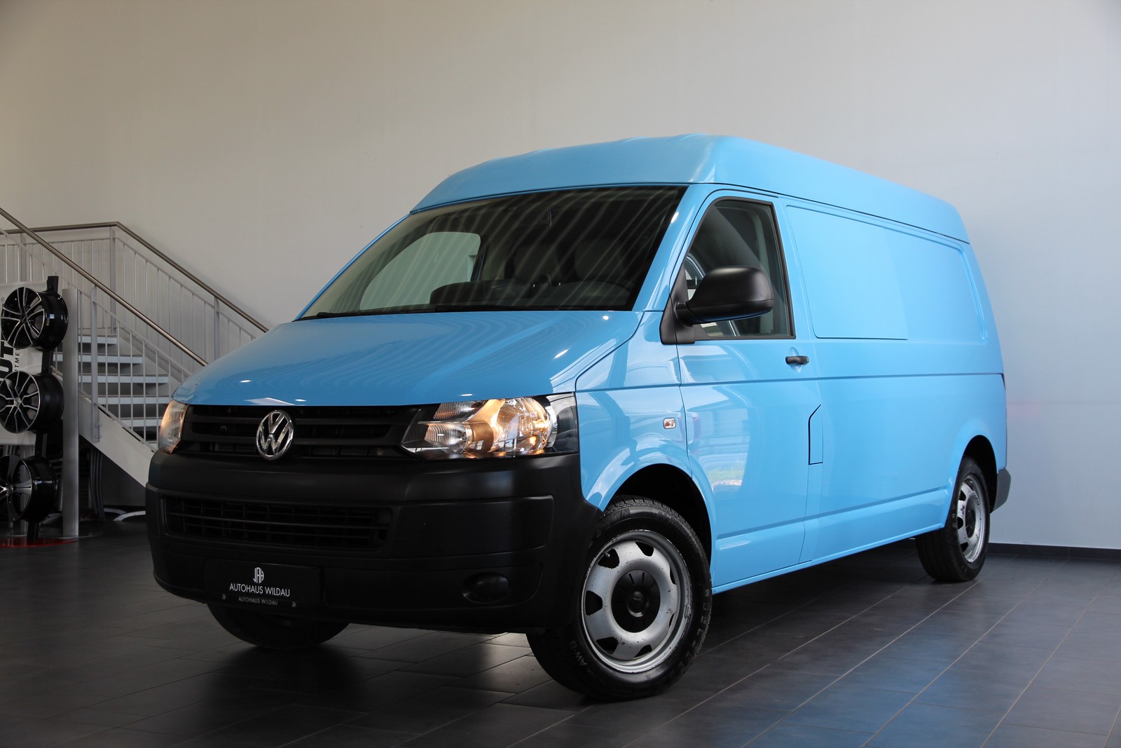 Volkswagen T5 Transporter Kasten-Kombi Kombi-Mittelhochdach lang STANDHEIZUNG AHK