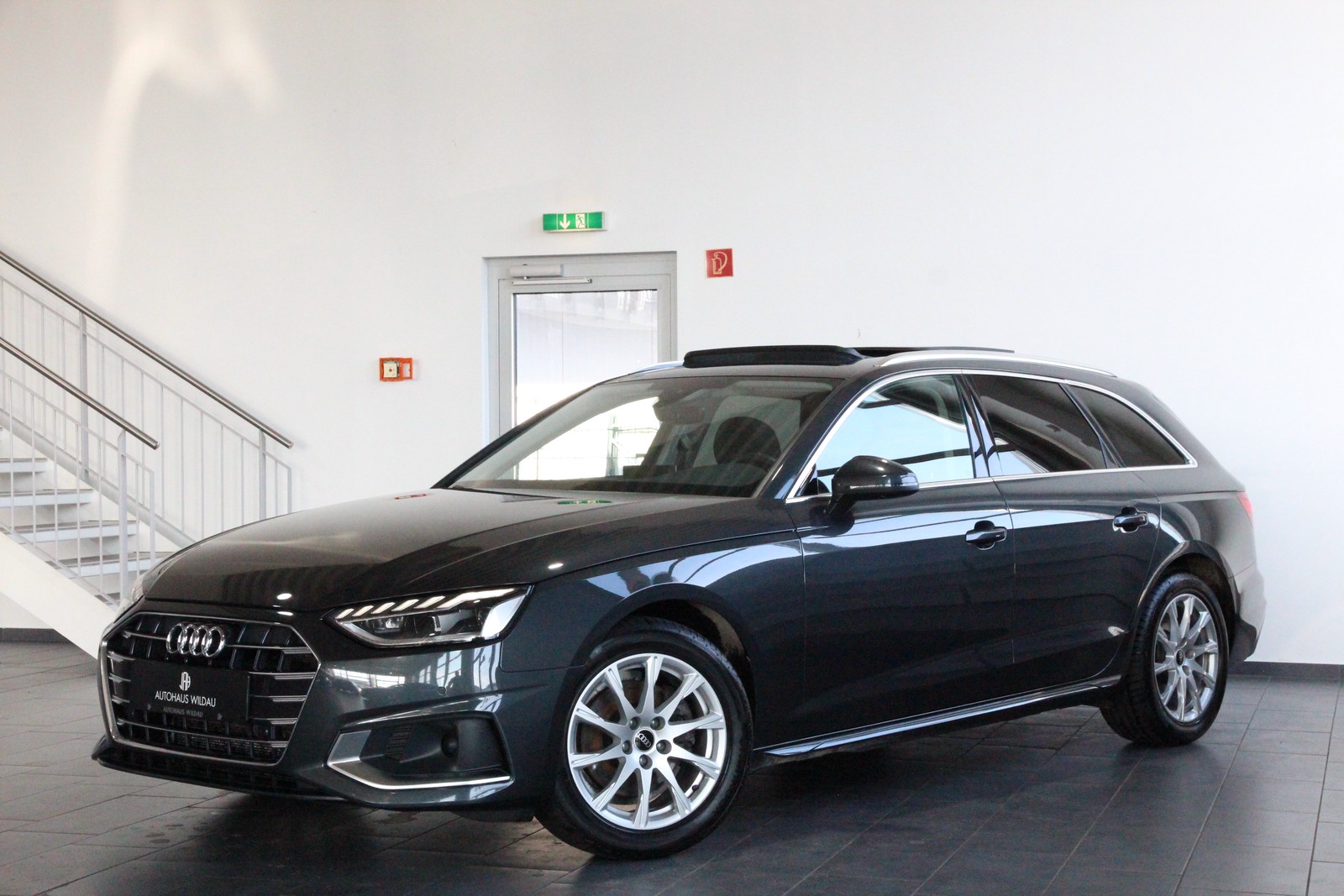 Audi A4 Avant 35 TDI advanced PANO LED AHK