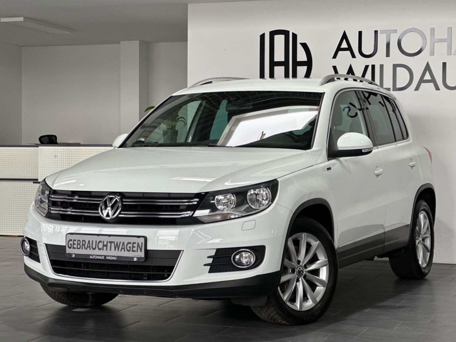 Volkswagen Tiguan Lounge Sport & Style BMT