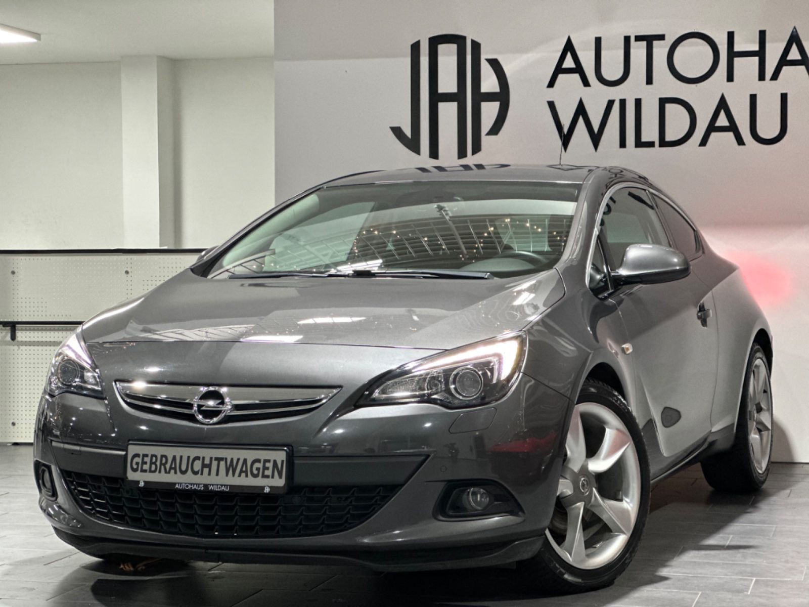Opel Astra J GTC Innovation