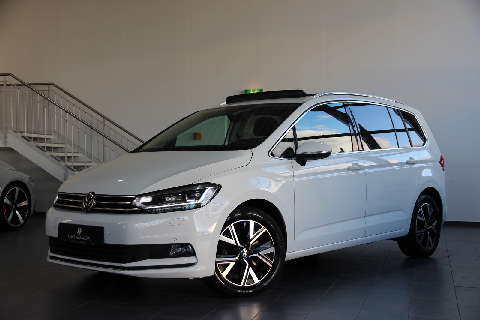 Volkswagen Touran Highline BMT/Start-Stopp PANO AUTOMATIK ACC