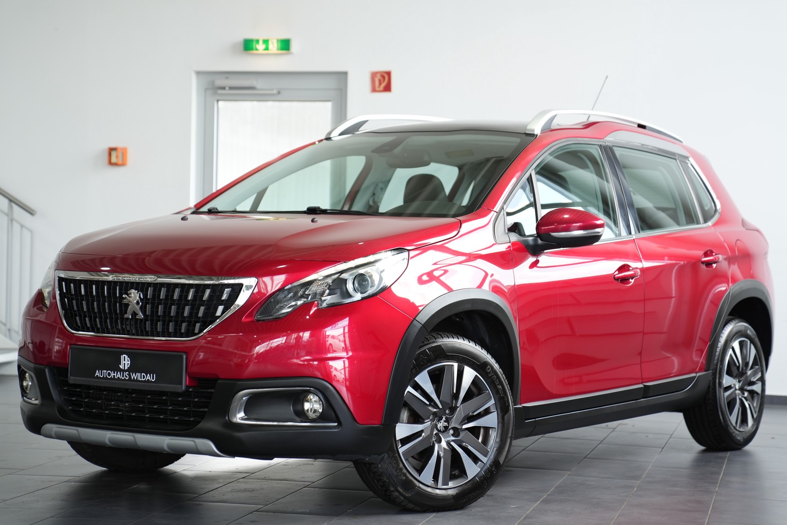 Peugeot 2008 Allure PANO NAVI KLIMA