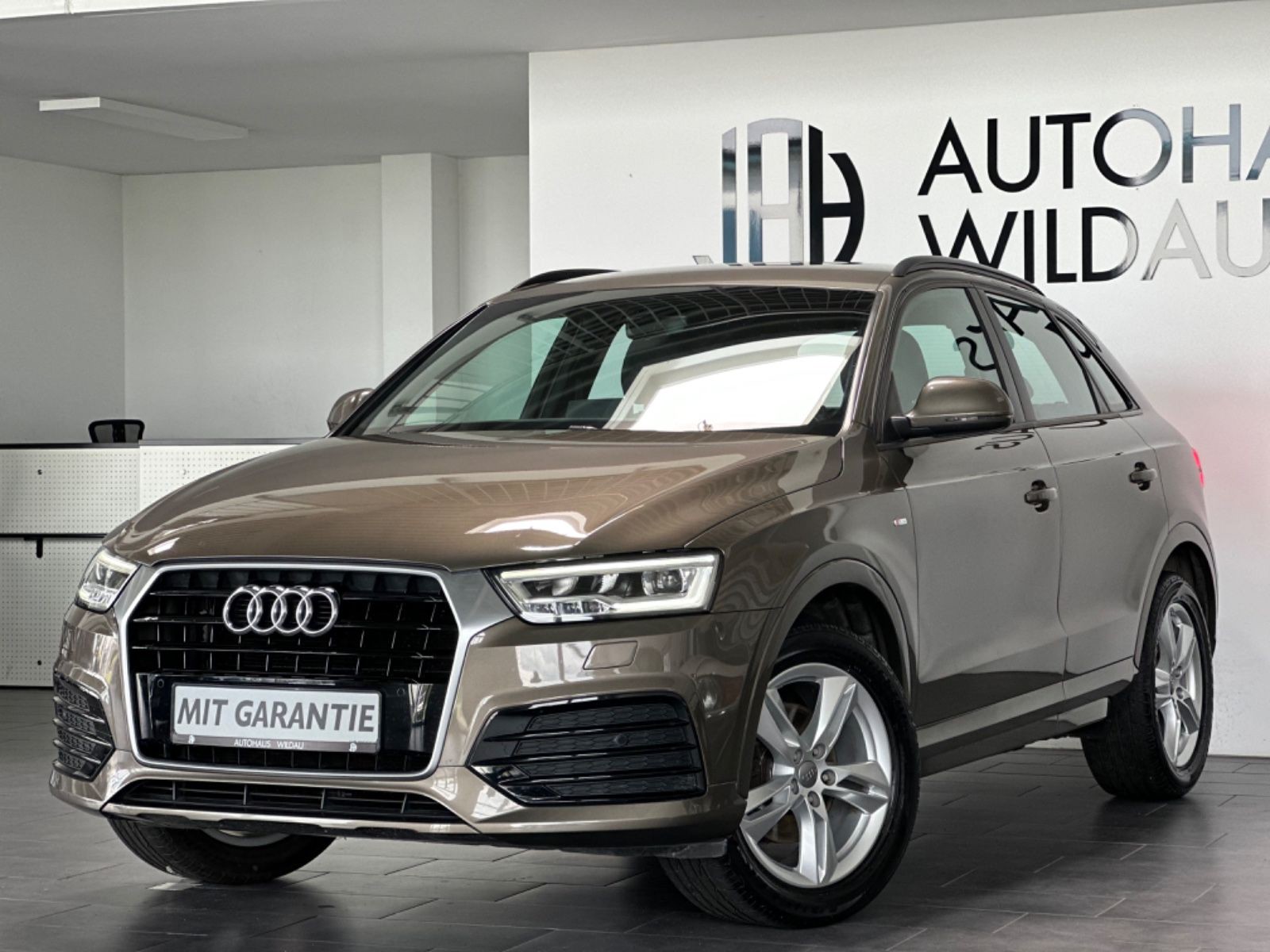 Audi Q3 S-line *Keylees*NAVI*LED*